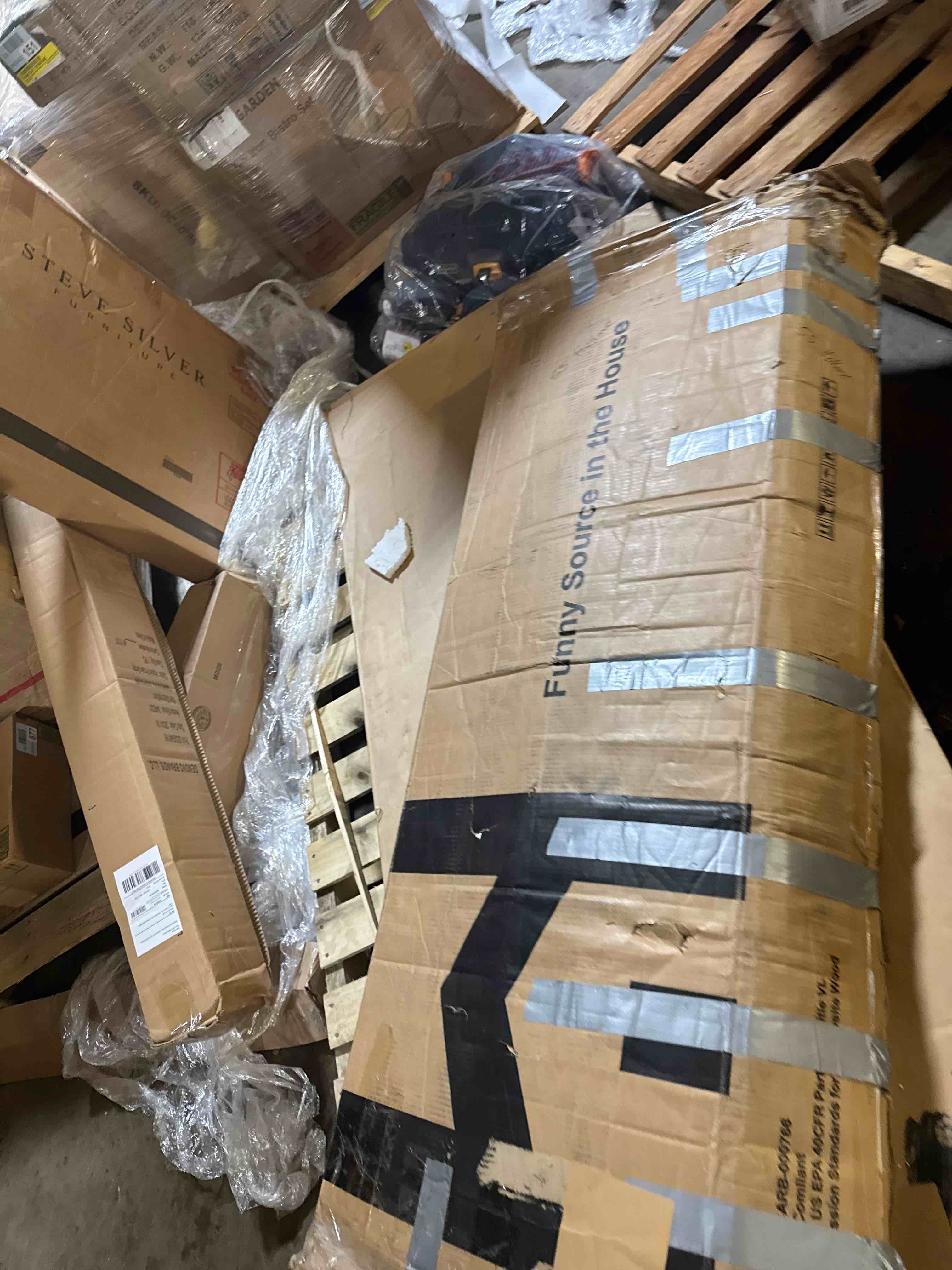https://s3.amazonaws.com/lotting-images-prod/phillipi/TEA1208551_1750944855365.jpeg