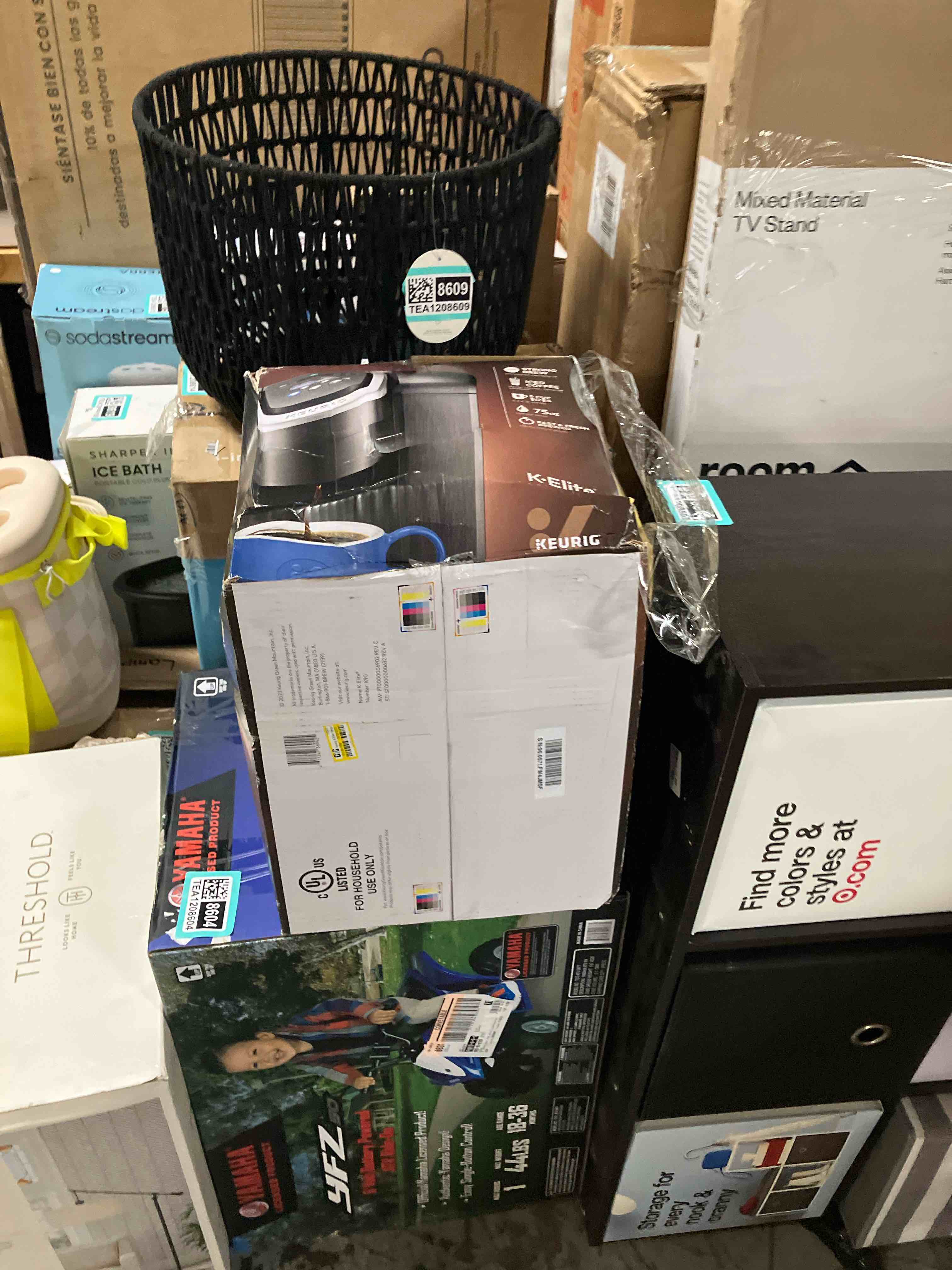 https://s3.amazonaws.com/lotting-images-prod/phillipi/TEA1208646_1753471901723.jpeg