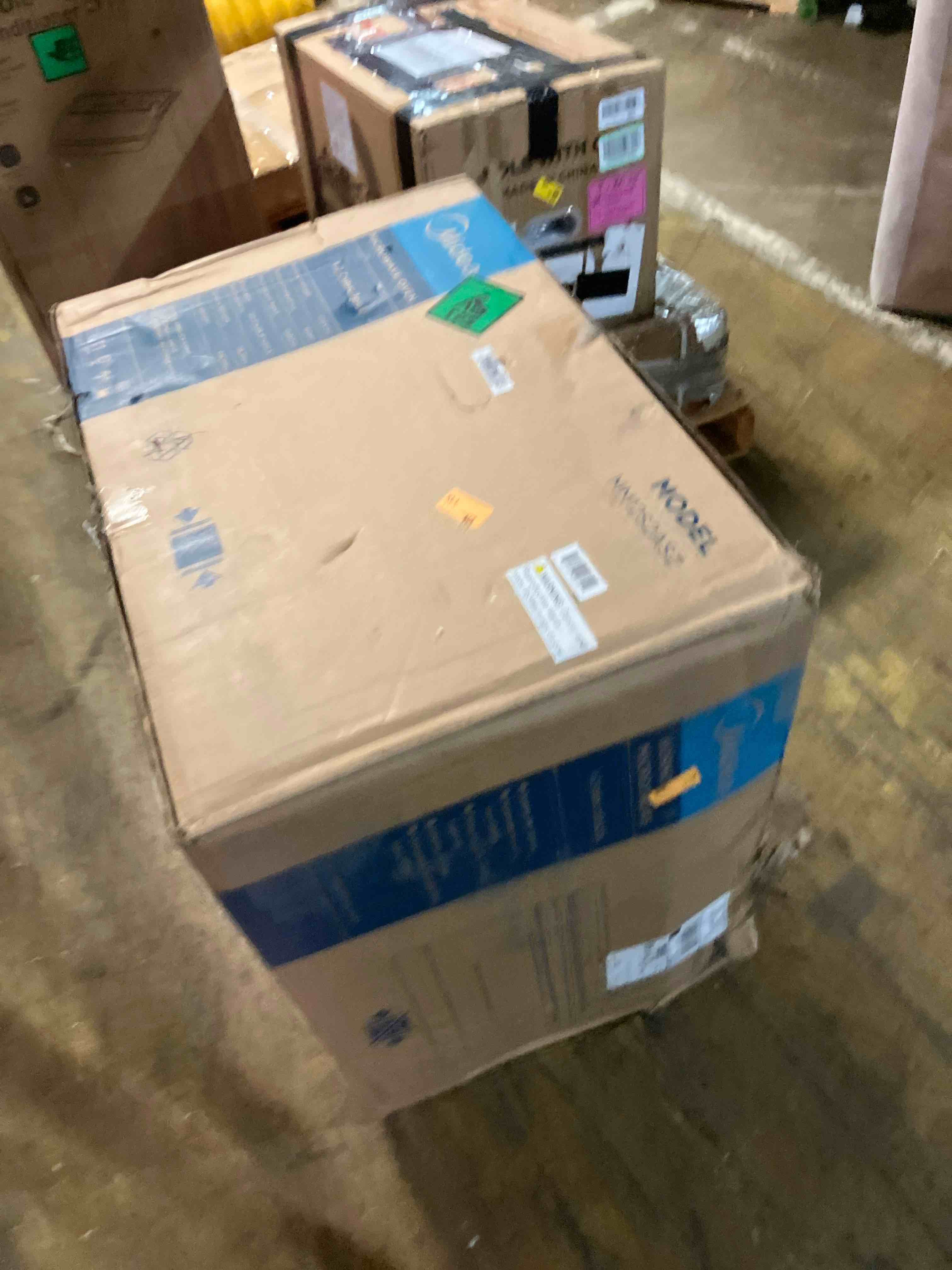 https://s3.amazonaws.com/lotting-images-prod/phillipi/TEA1208686_1753730291609.jpeg