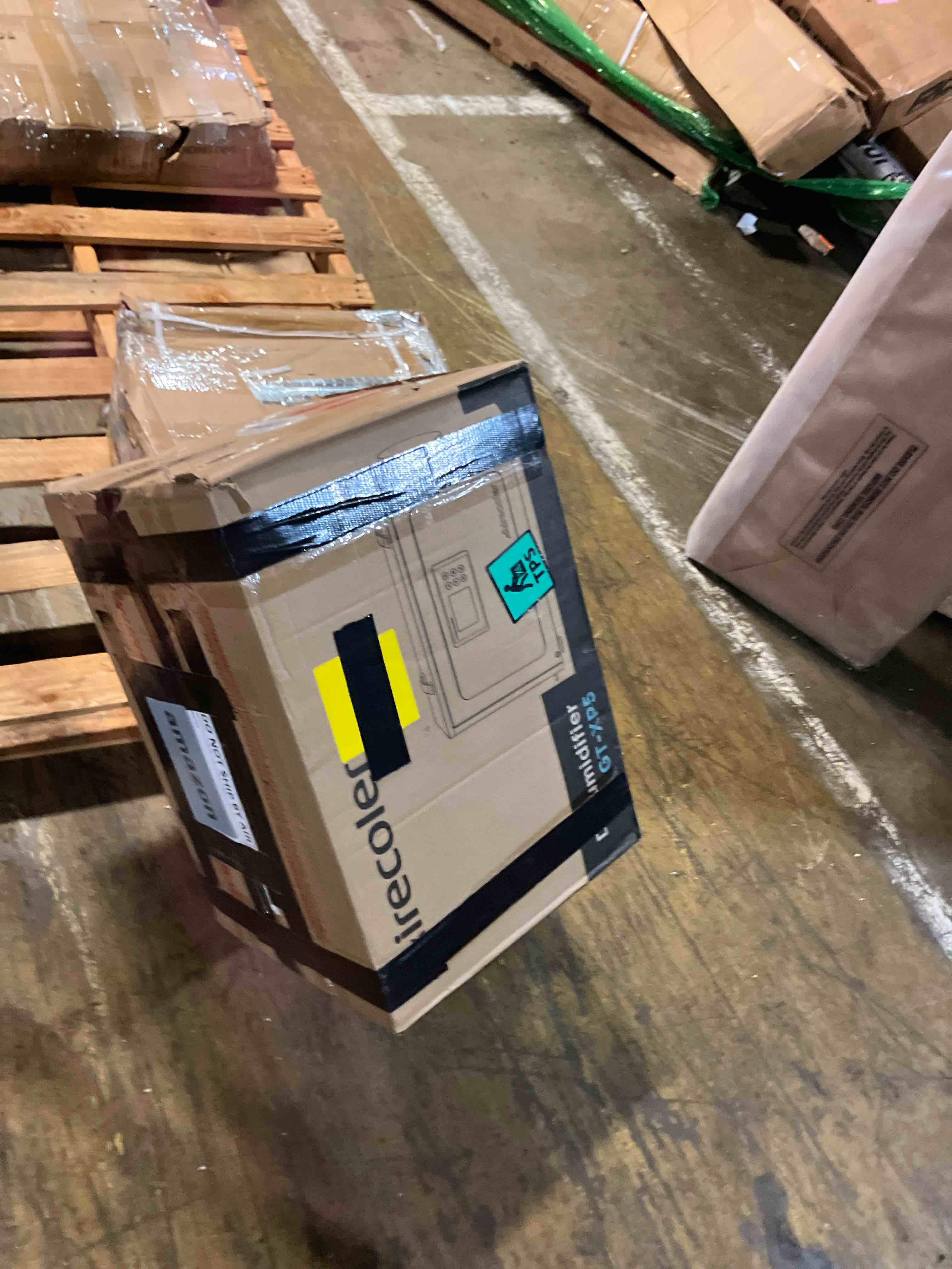 https://s3.amazonaws.com/lotting-images-prod/phillipi/TEA1208688_1753730930169.jpeg