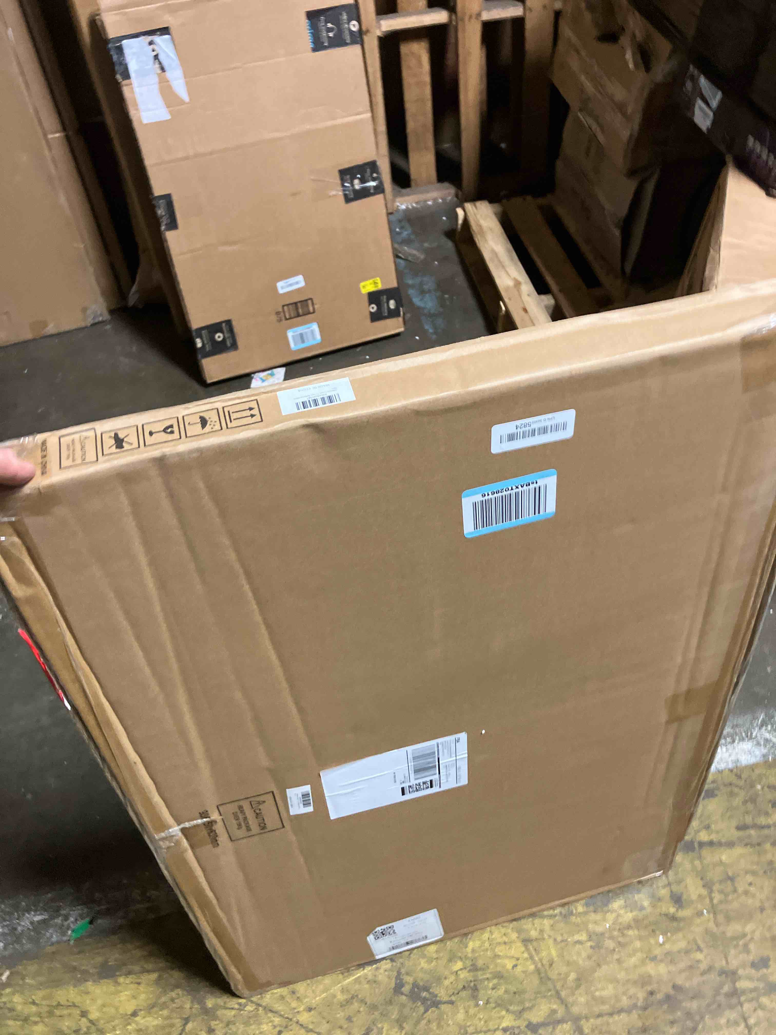 https://s3.amazonaws.com/lotting-images-prod/phillipi/TEA1208784_1753793266355.jpeg