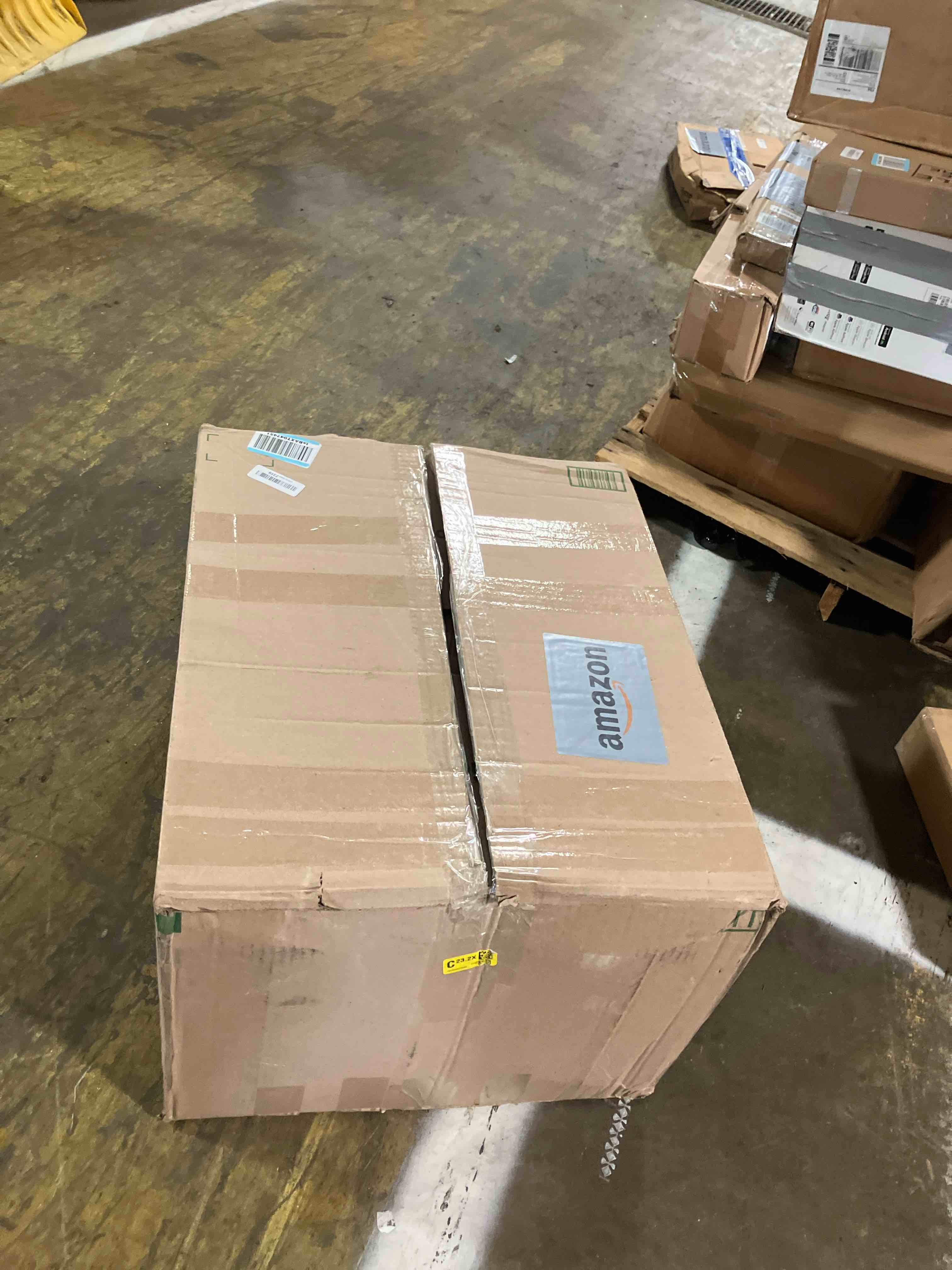 https://s3.amazonaws.com/lotting-images-prod/phillipi/TEA1208809_1753805787021.jpeg