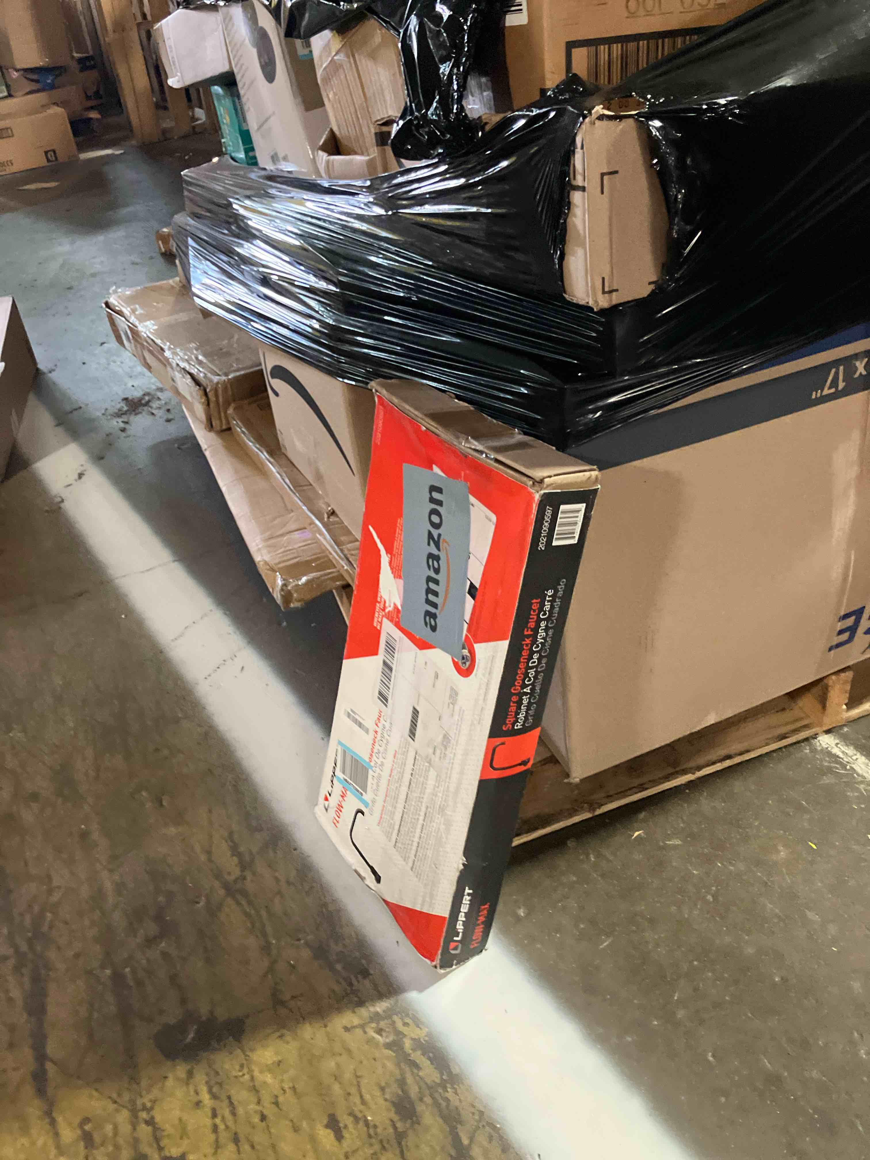 https://s3.amazonaws.com/lotting-images-prod/phillipi/TEA1208922_1753732029671.jpeg