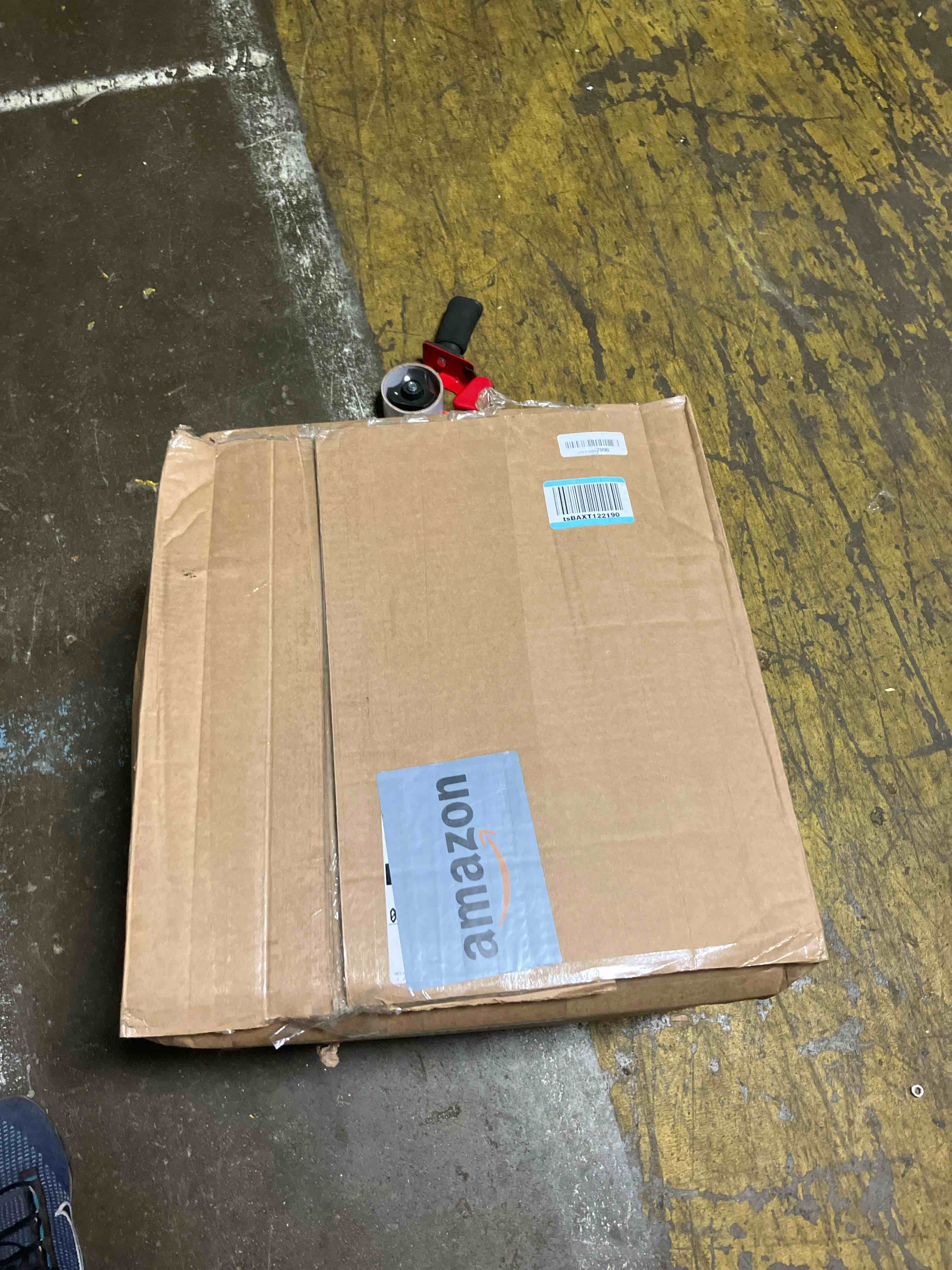 https://s3.amazonaws.com/lotting-images-prod/phillipi/TEA1208961_1753804644642.jpeg