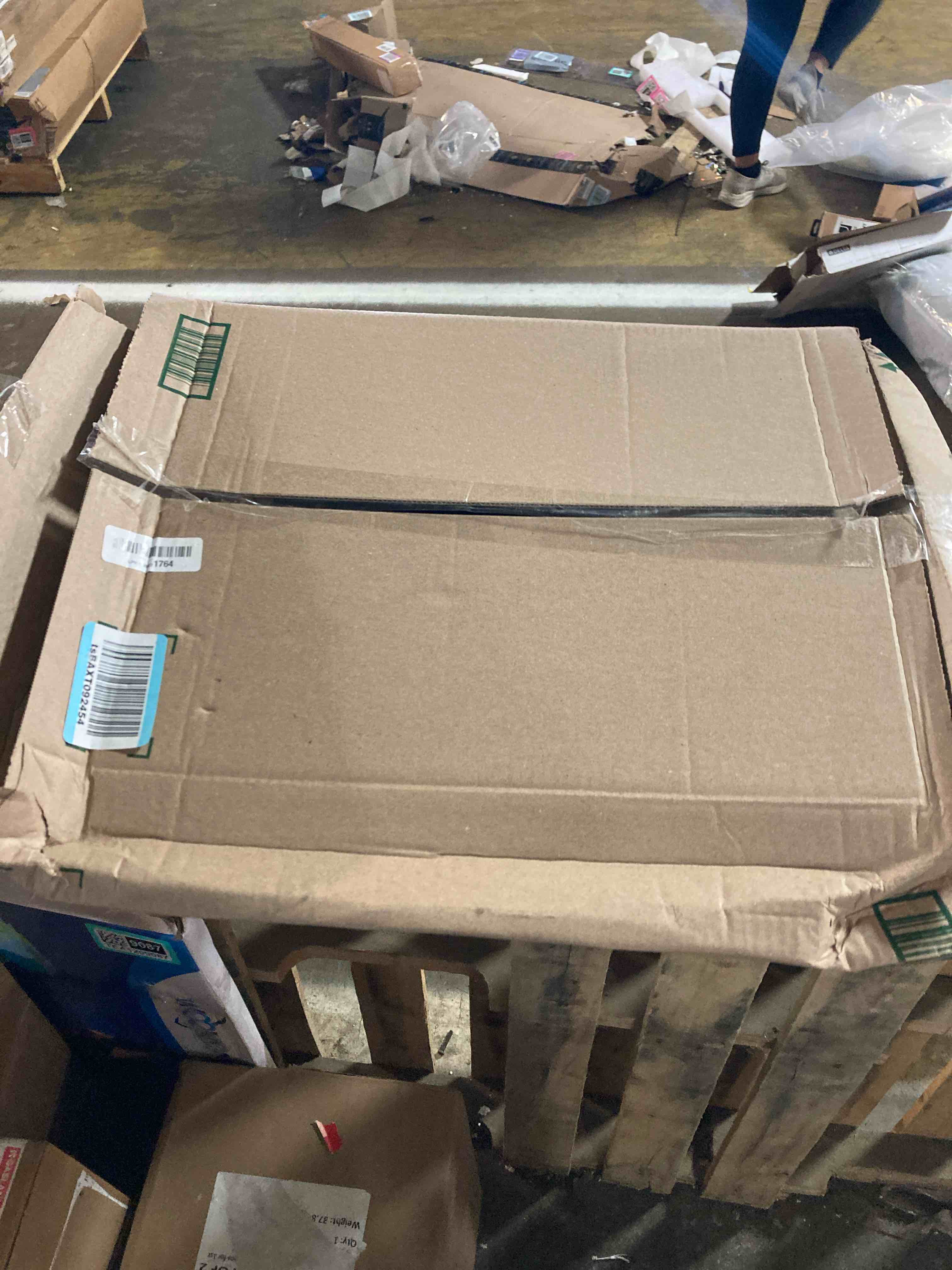 https://s3.amazonaws.com/lotting-images-prod/phillipi/TEA1209084_1753813035784.jpeg