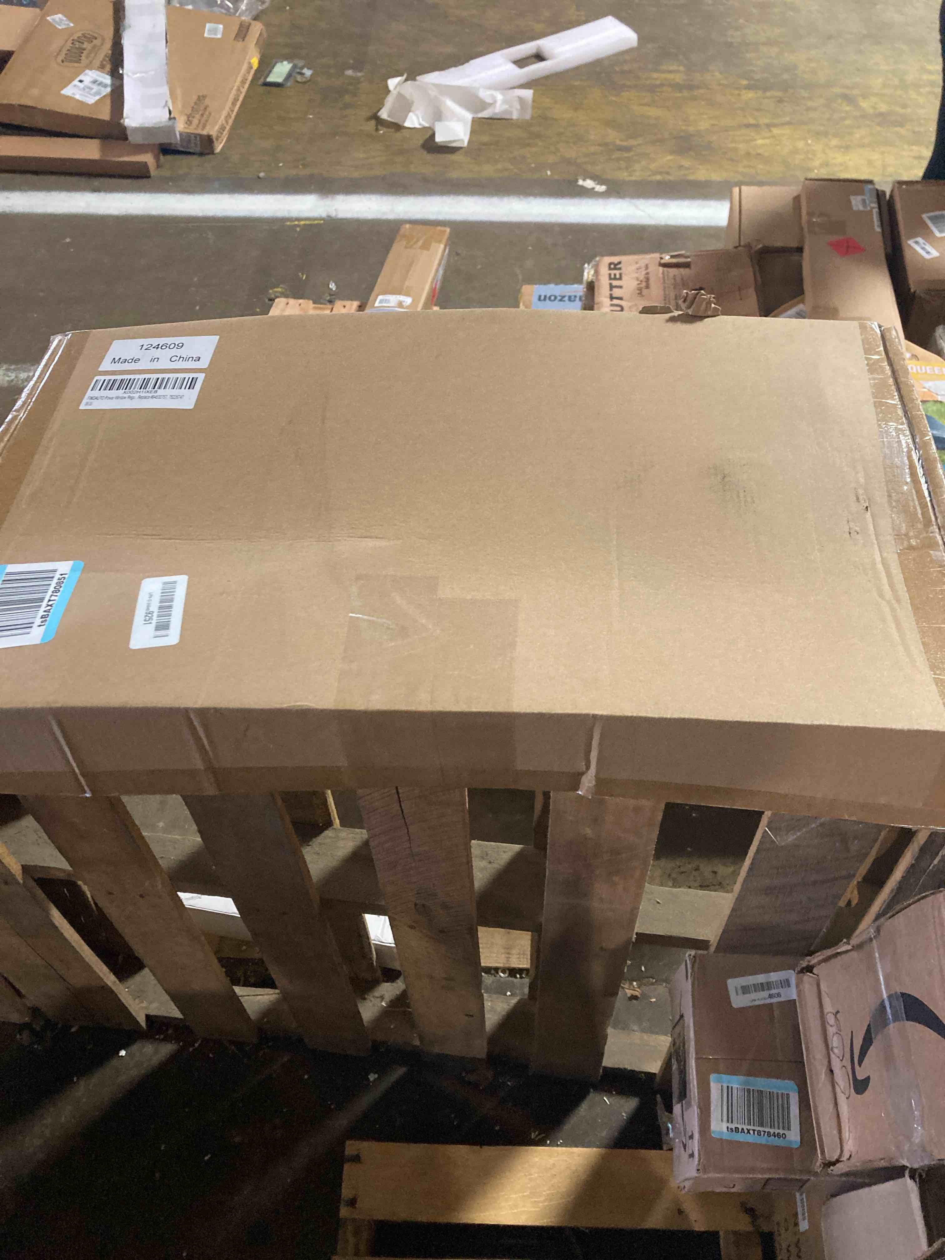 https://s3.amazonaws.com/lotting-images-prod/phillipi/TEA1209097_1753811095933.jpeg