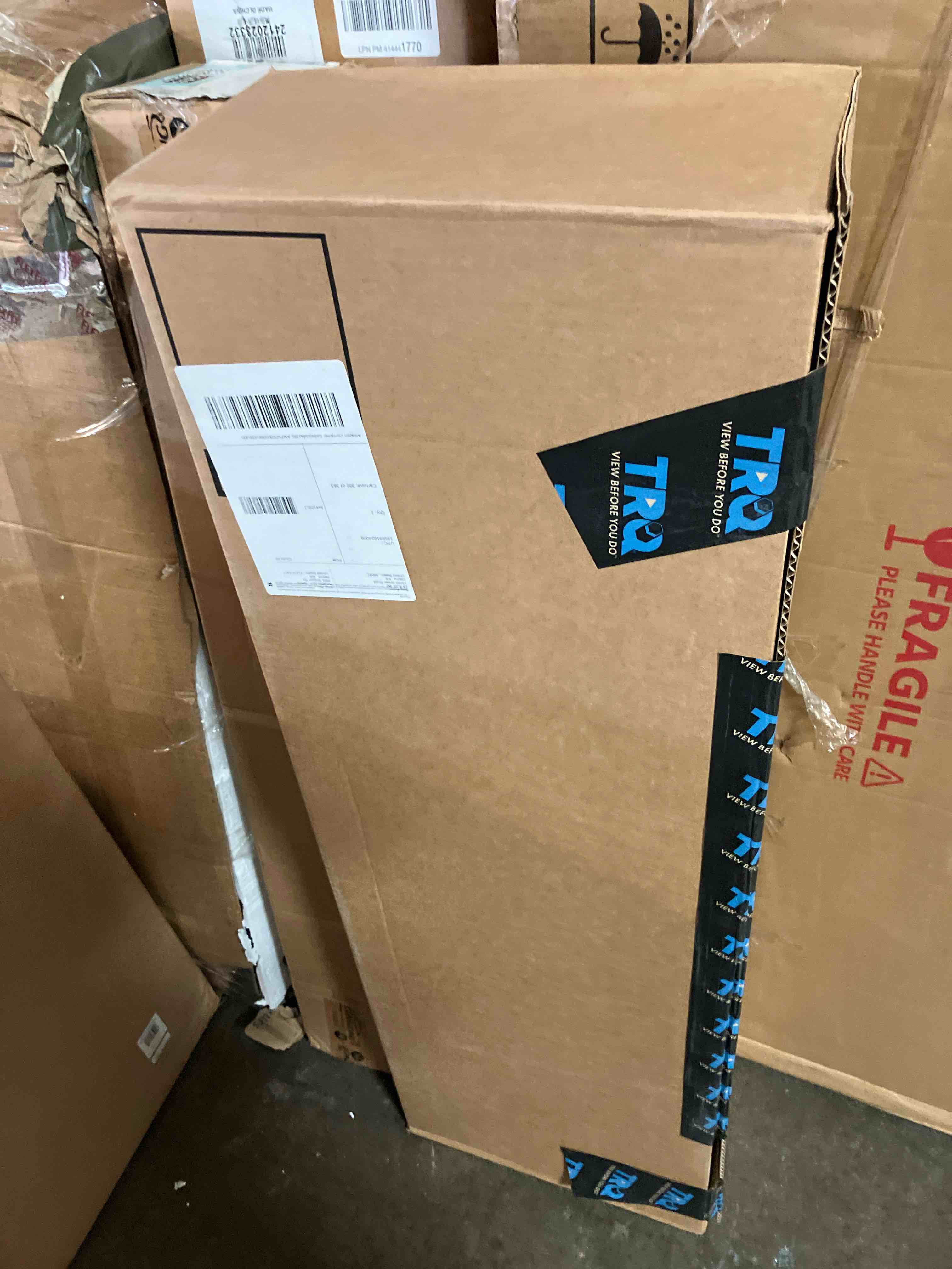 https://s3.amazonaws.com/lotting-images-prod/phillipi/TEA1209261_1753817797613.jpeg