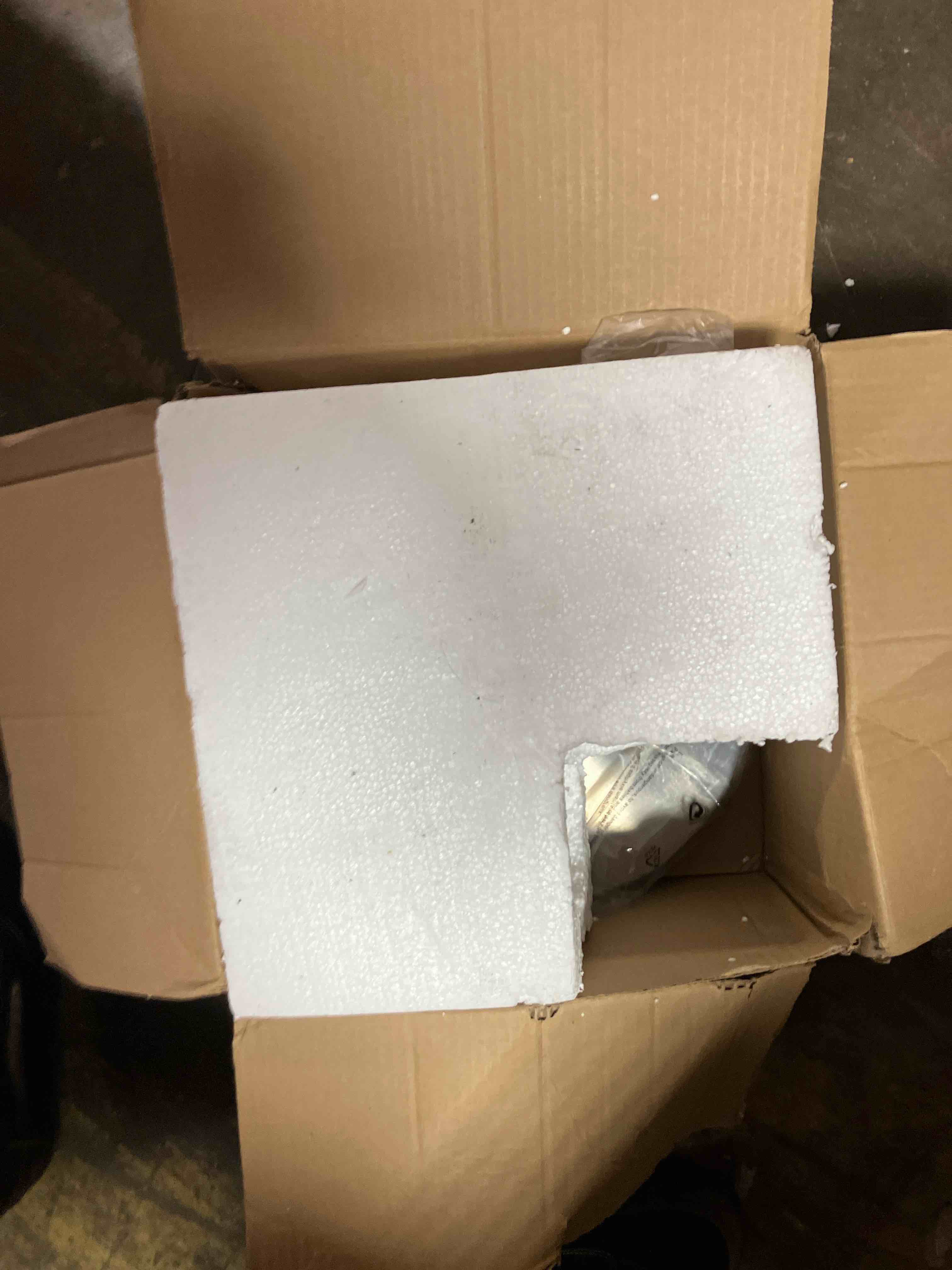 https://s3.amazonaws.com/lotting-images-prod/phillipi/TEA1209433_1753976184103.jpeg