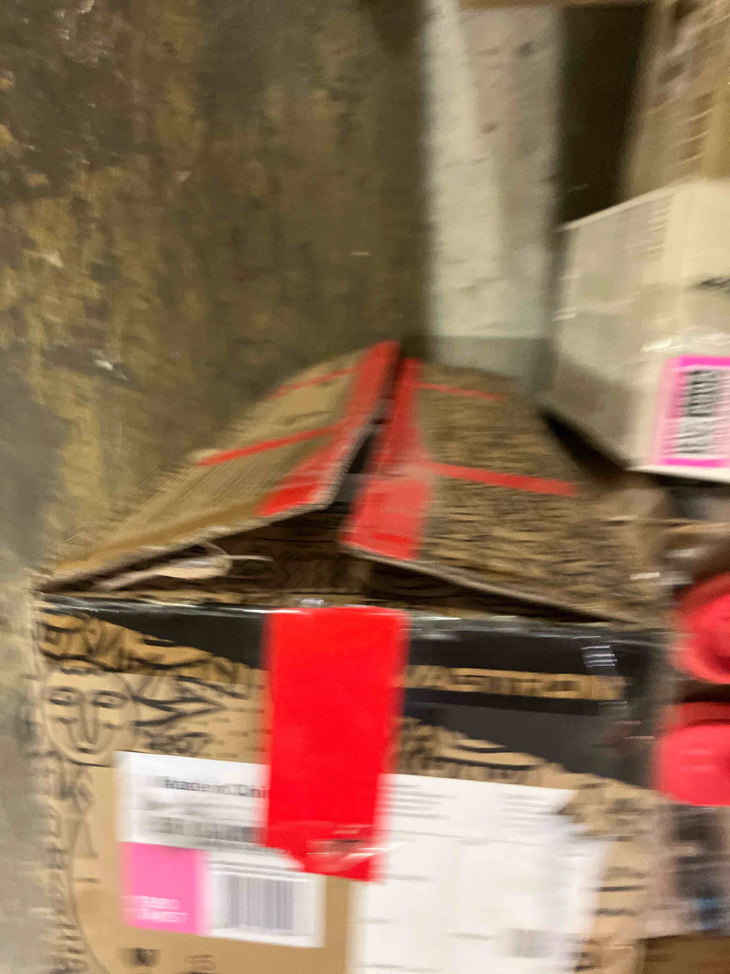 https://s3.amazonaws.com/lotting-images-prod/phillipi/TEA1209515_1753992462936.jpeg