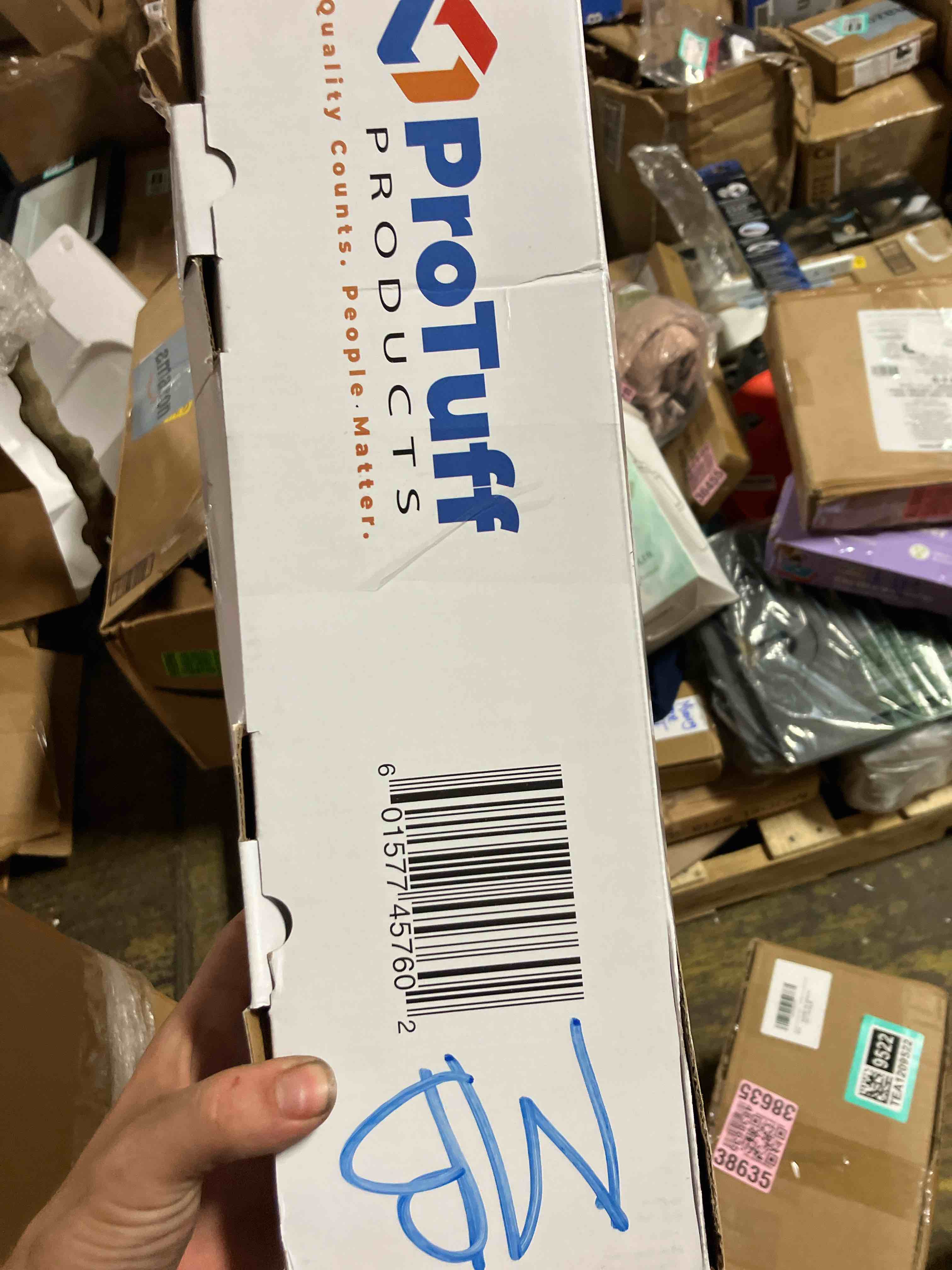 https://s3.amazonaws.com/lotting-images-prod/phillipi/TEA1209524_1753993911137.jpeg