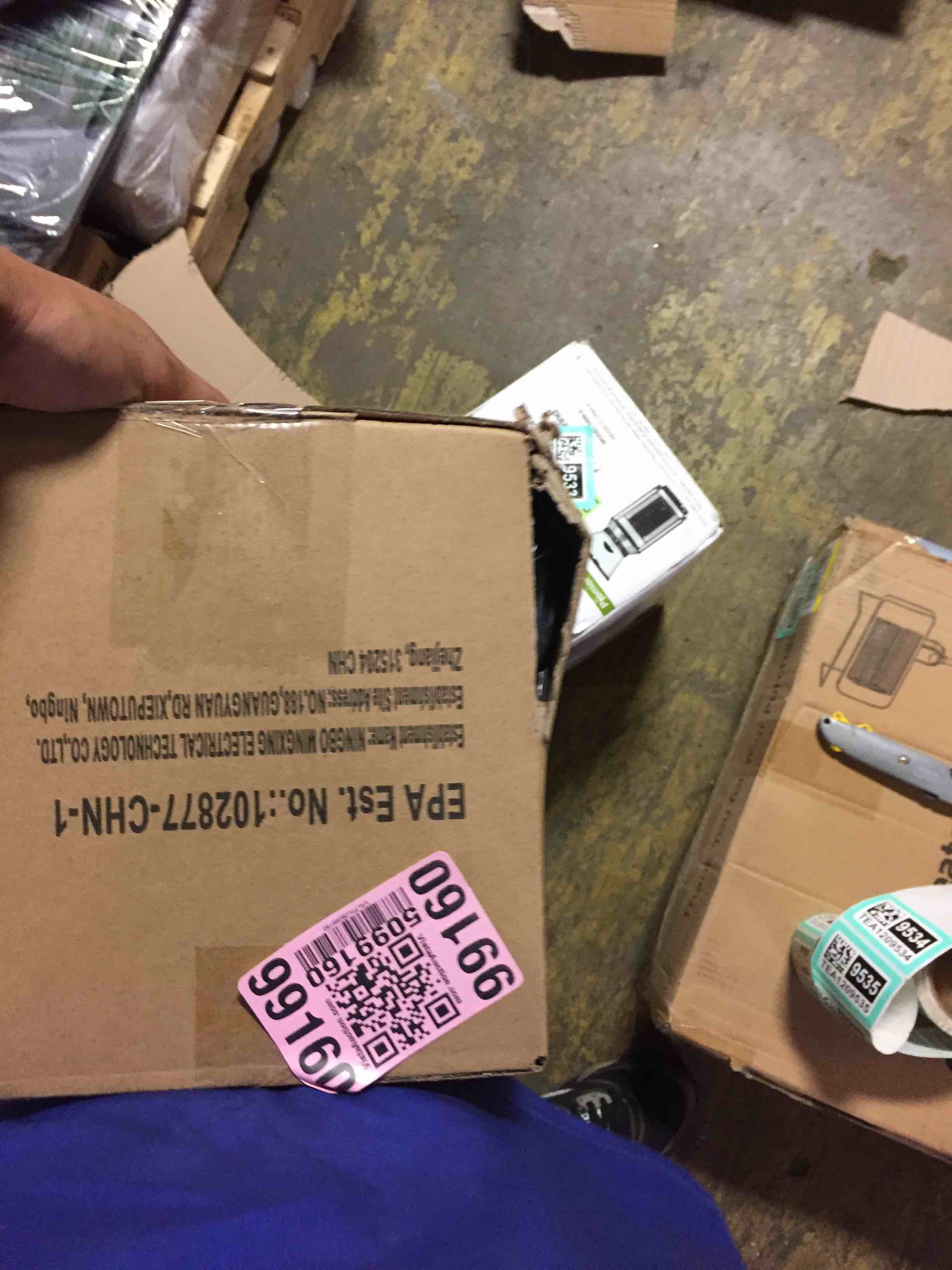 https://s3.amazonaws.com/lotting-images-prod/phillipi/TEA1209534_1753997155961.jpeg