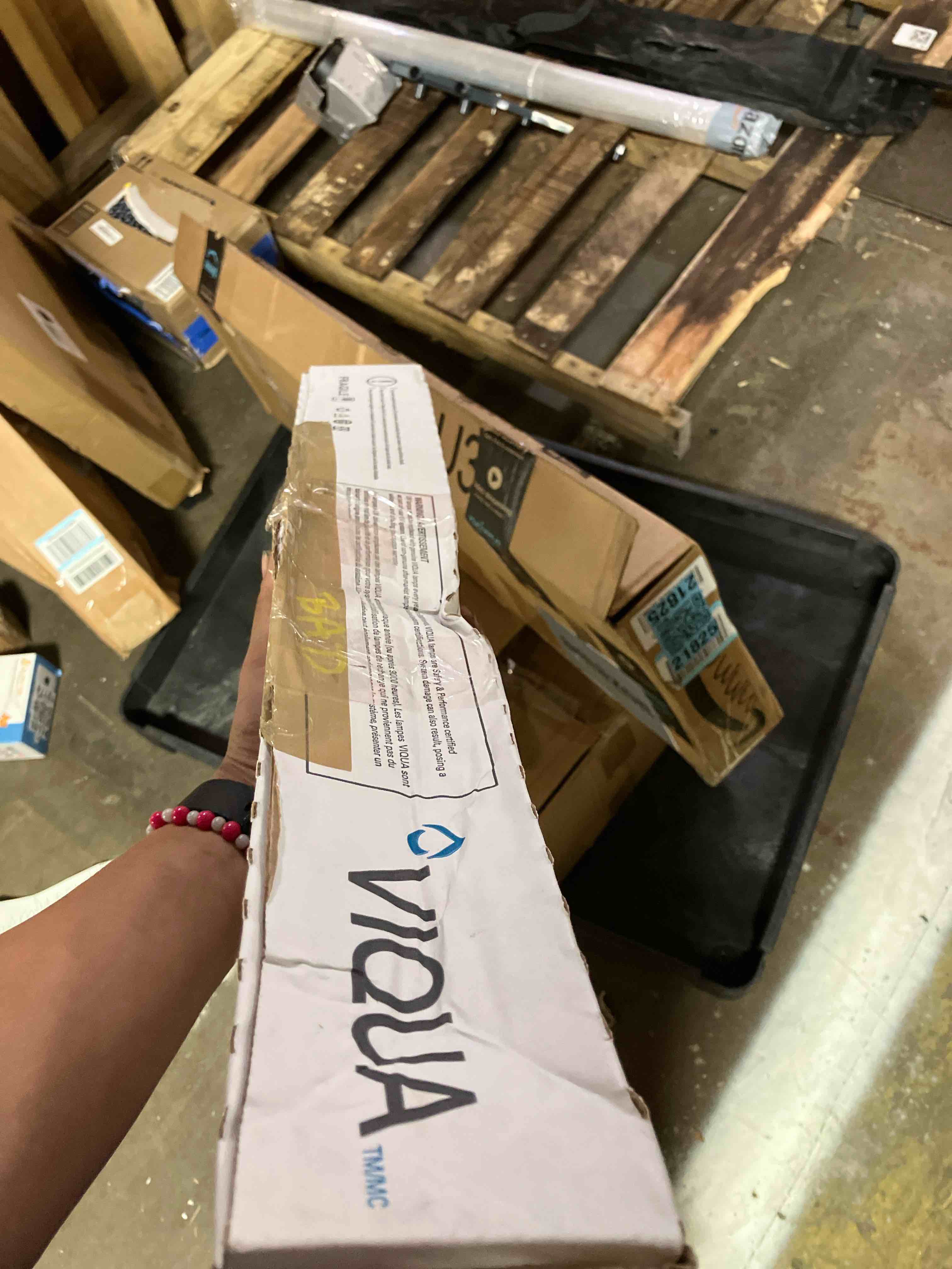 https://s3.amazonaws.com/lotting-images-prod/phillipi/TEA1209559_1754056991757.jpeg