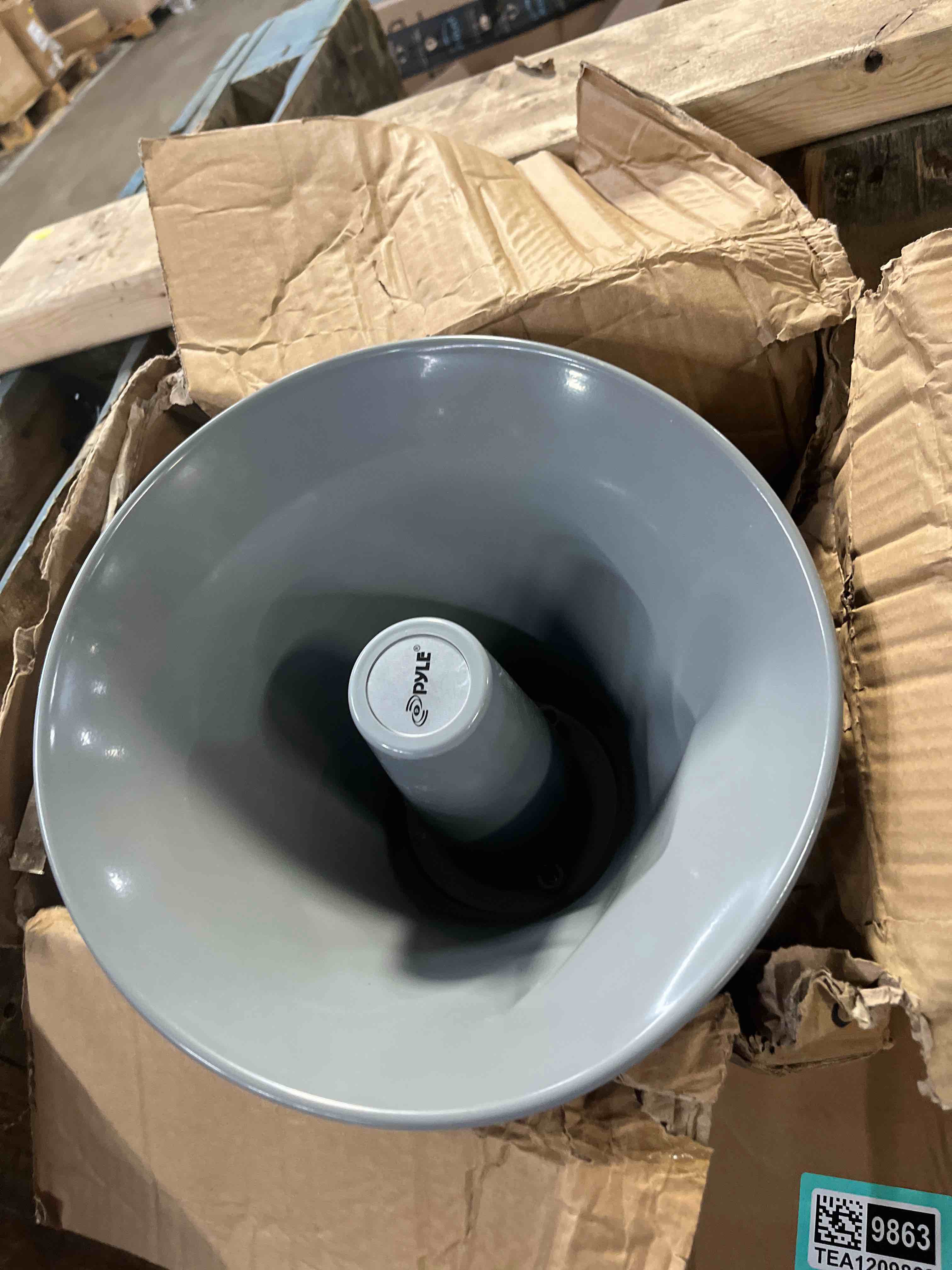 https://s3.amazonaws.com/lotting-images-prod/phillipi/TEA1209865_1756826520350.jpeg