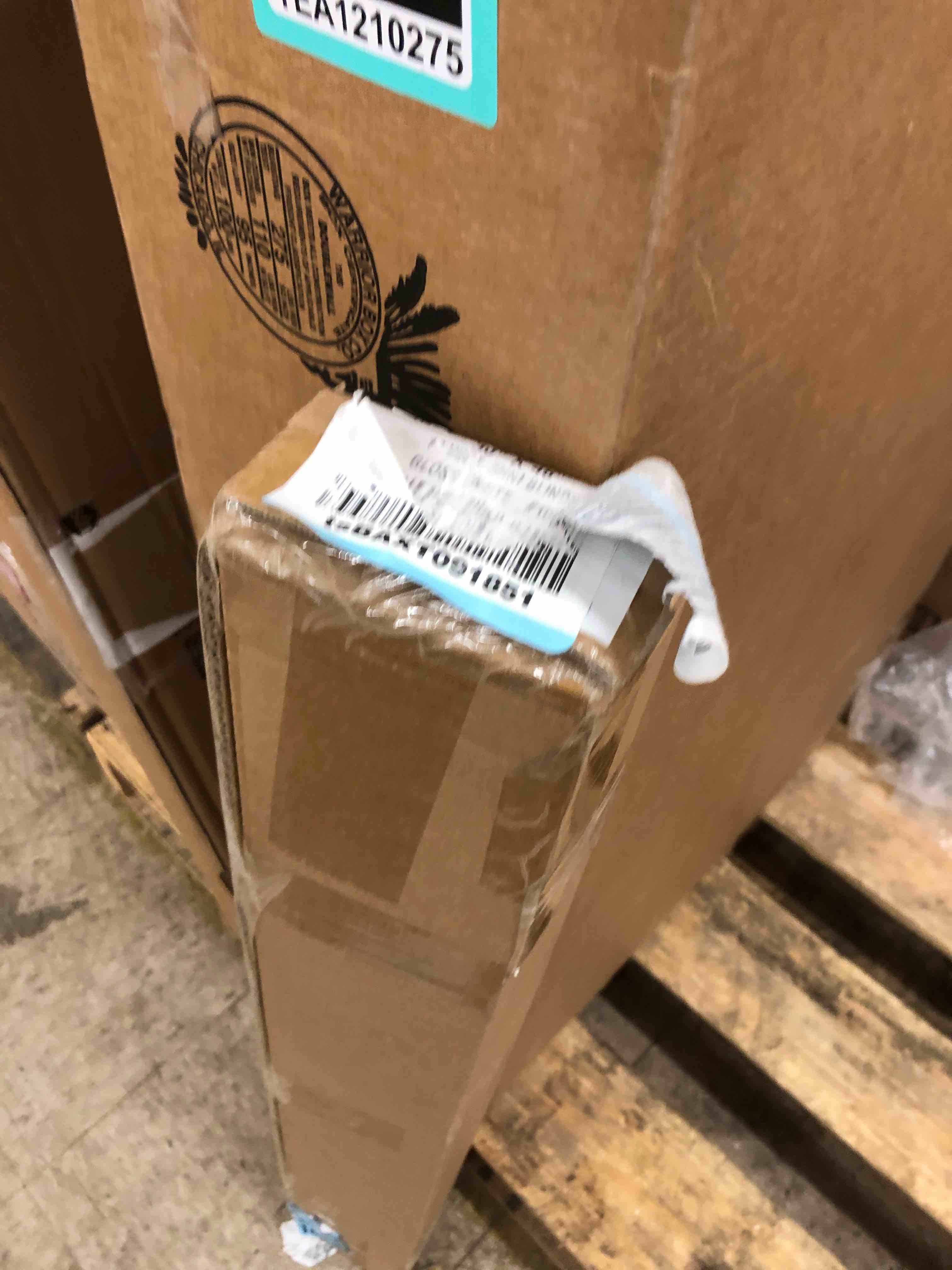 https://s3.amazonaws.com/lotting-images-prod/phillipi/TEA1210284_1741191197706.jpeg