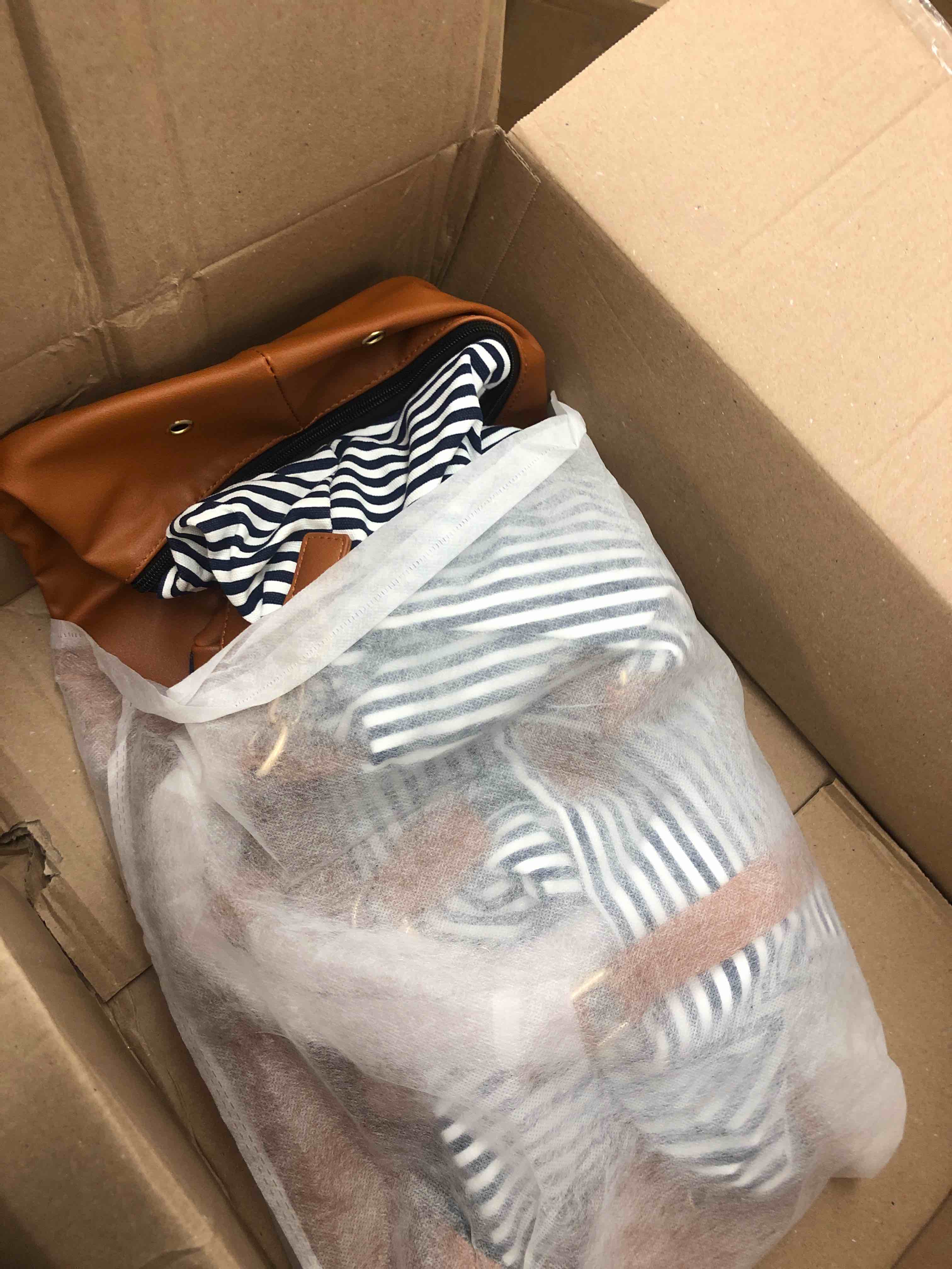 https://s3.amazonaws.com/lotting-images-prod/phillipi/TEA1210466_1742391687983.jpeg