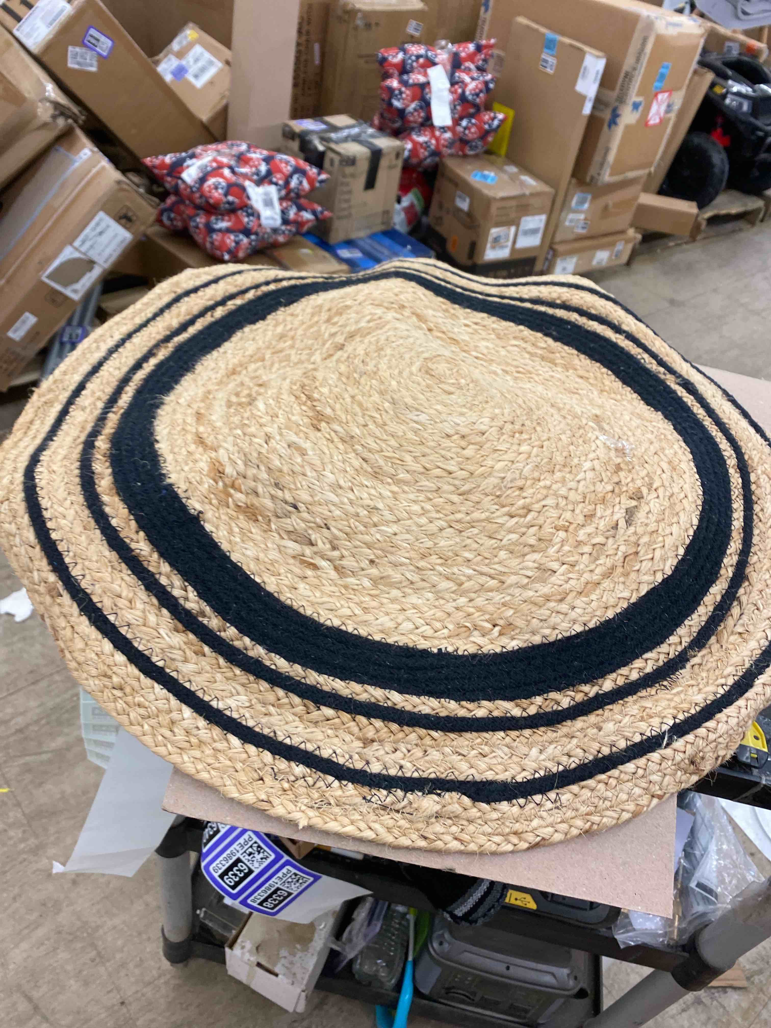 https://s3.amazonaws.com/lotting-images-prod/phillipi/TEA1211236_1744457705110.jpeg