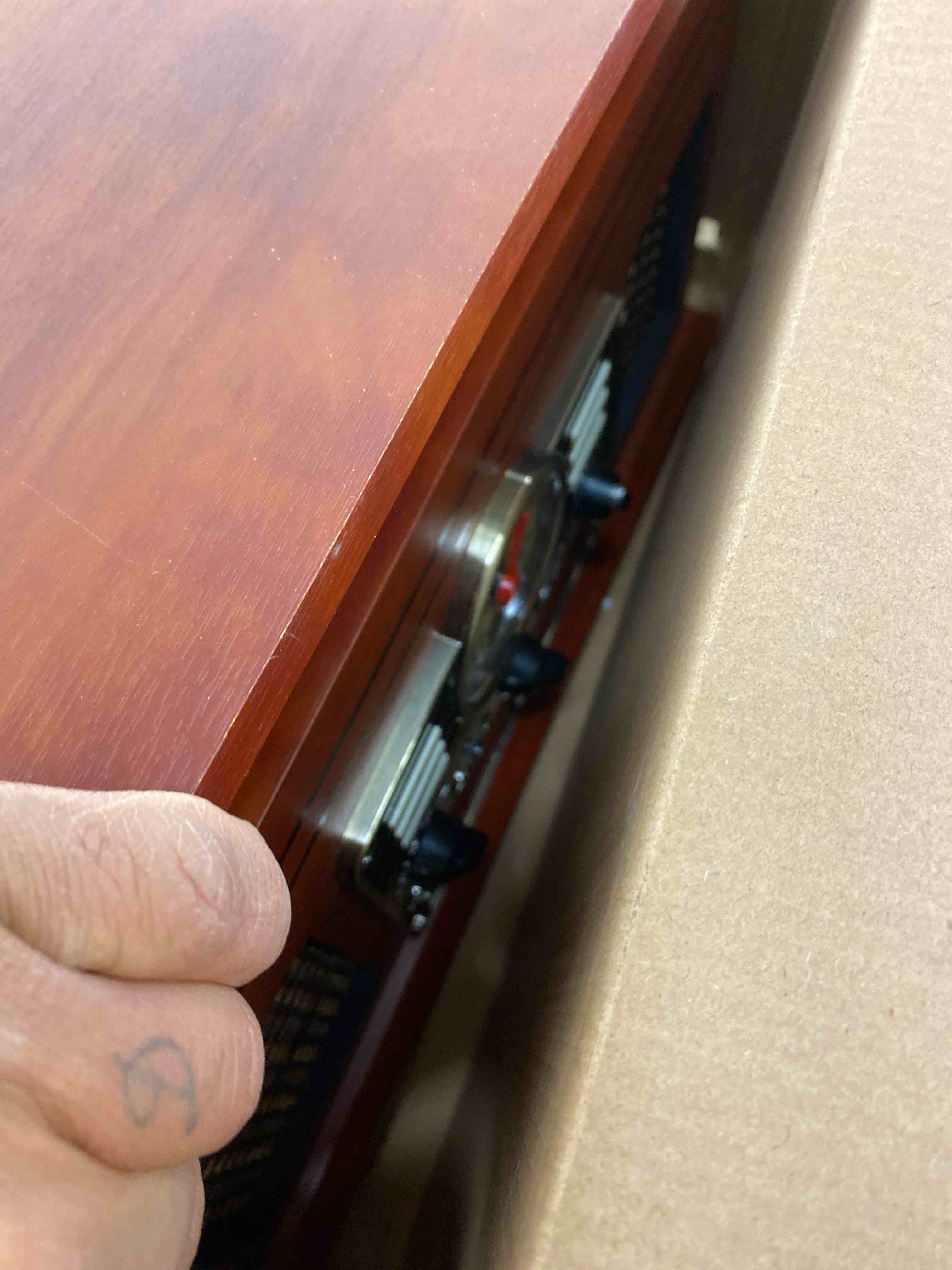 https://s3.amazonaws.com/lotting-images-prod/phillipi/TEA1211259_1744461678557.jpeg