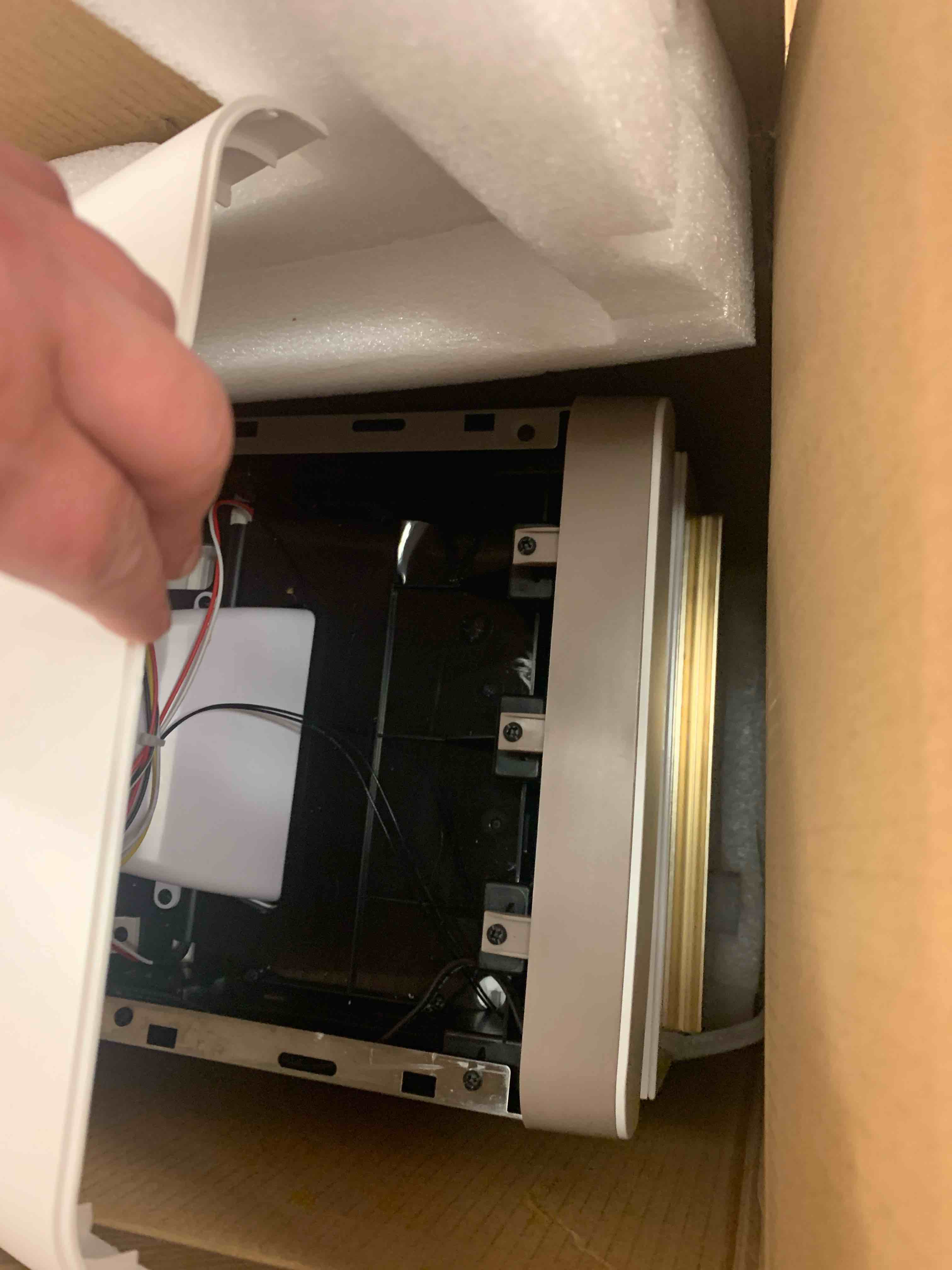 https://s3.amazonaws.com/lotting-images-prod/phillipi/TEA1212019_1746114534807.jpeg