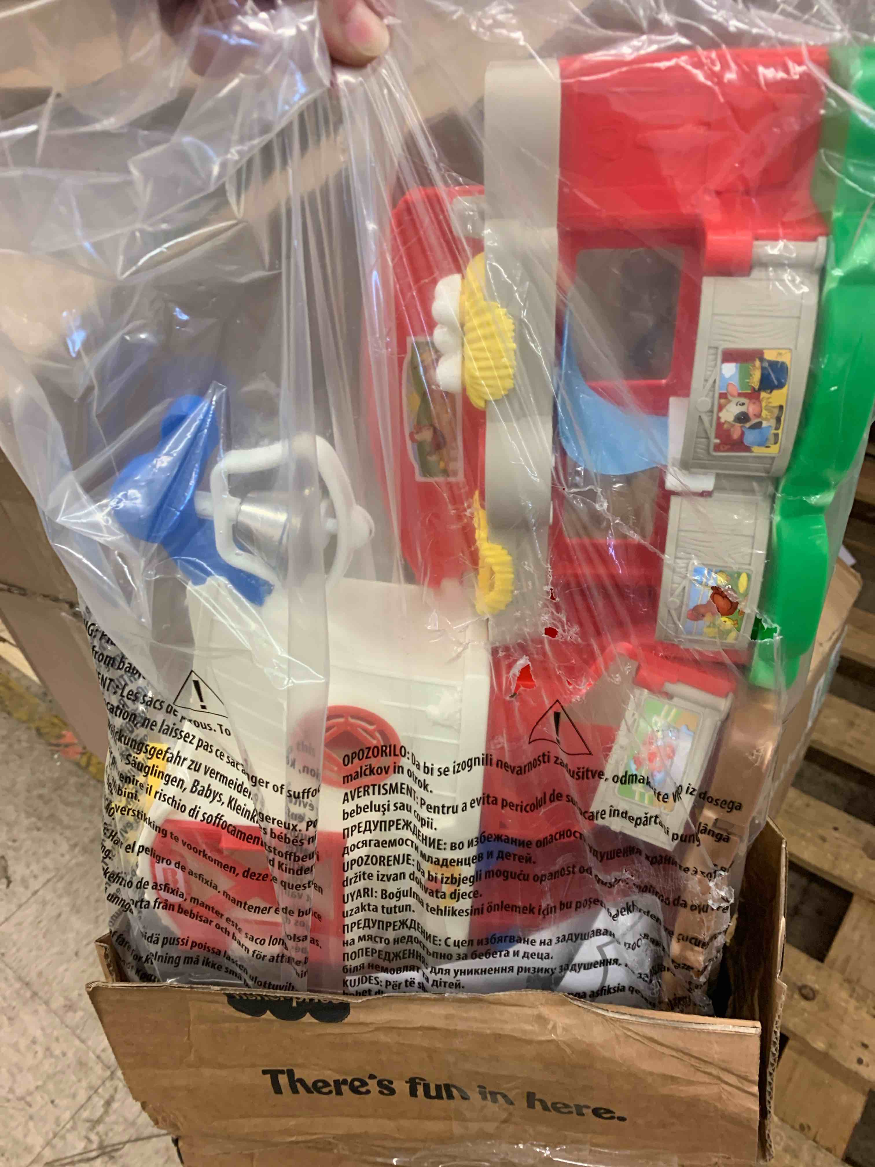 https://s3.amazonaws.com/lotting-images-prod/phillipi/TEA1212162_1746458182661.jpeg