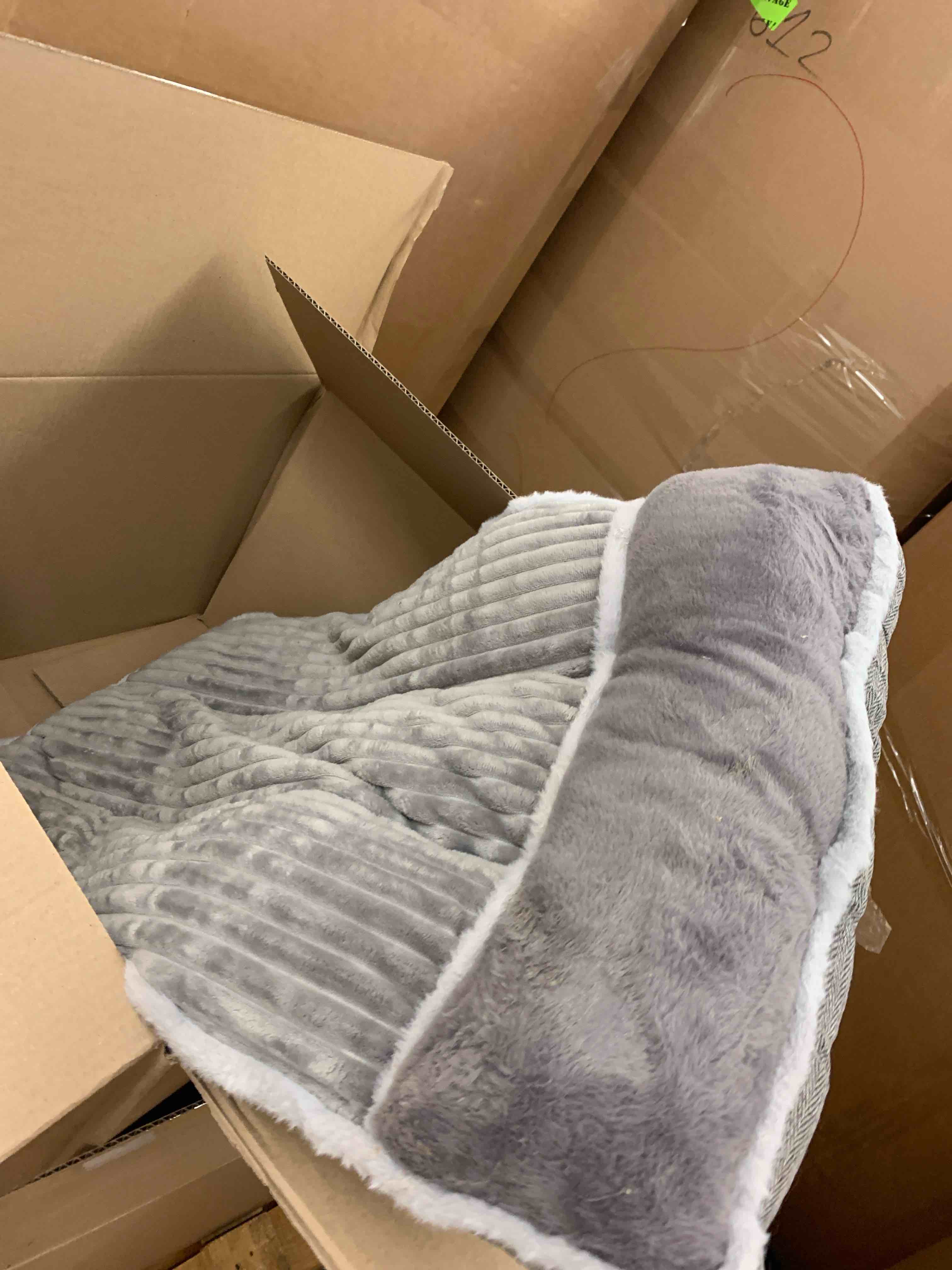https://s3.amazonaws.com/lotting-images-prod/phillipi/TEA1212165_1746458604814.jpeg