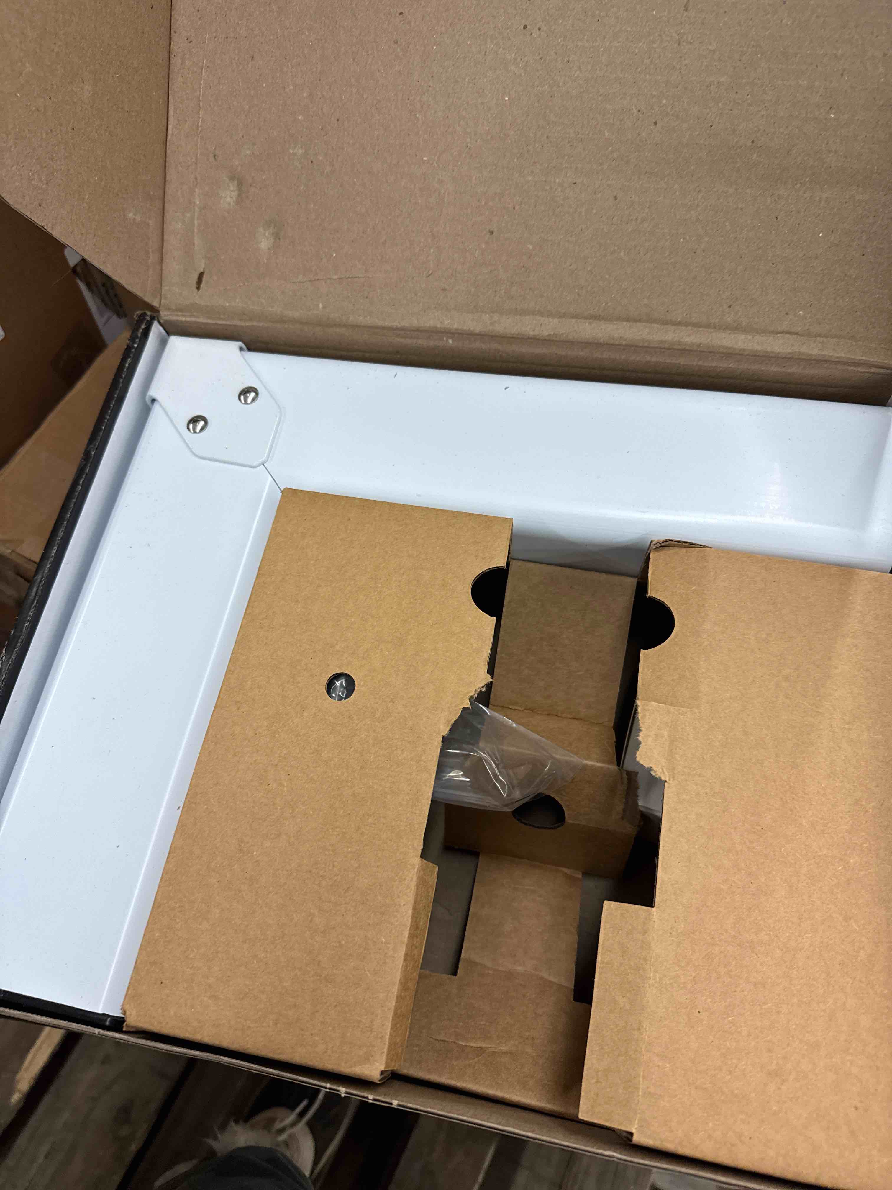https://s3.amazonaws.com/lotting-images-prod/phillipi/TEA1213120_1739626568800.jpeg