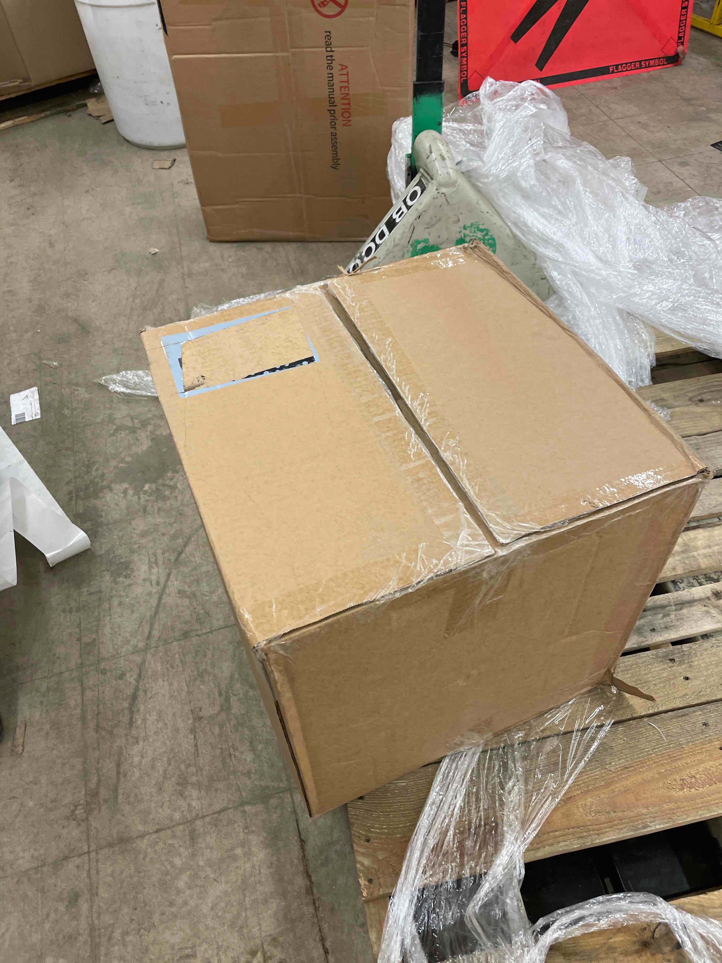 https://s3.amazonaws.com/lotting-images-prod/phillipi/TEA1213155_1739634173558.jpeg