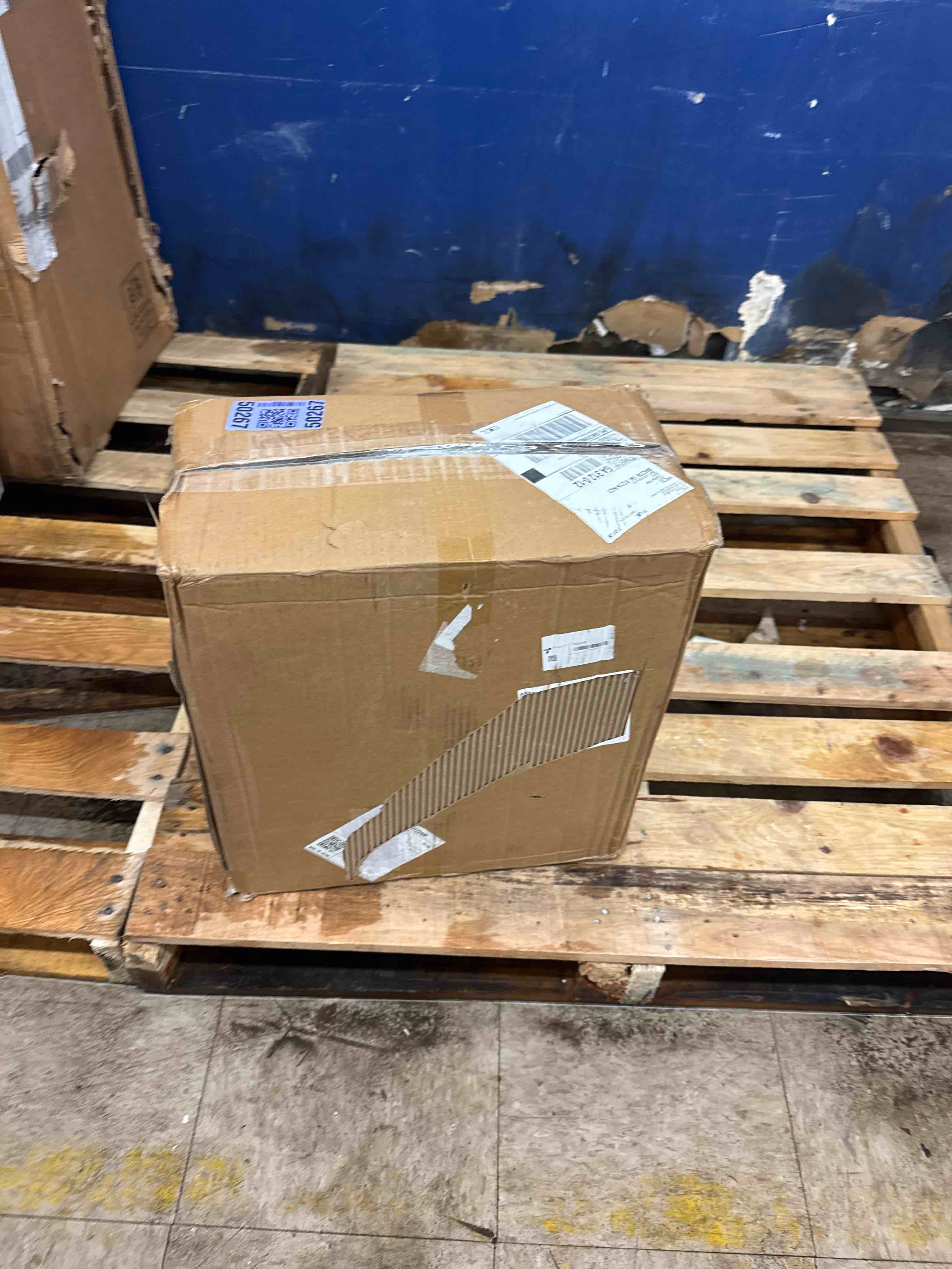 https://s3.amazonaws.com/lotting-images-prod/phillipi/TEA1213715_1740685553336.jpeg