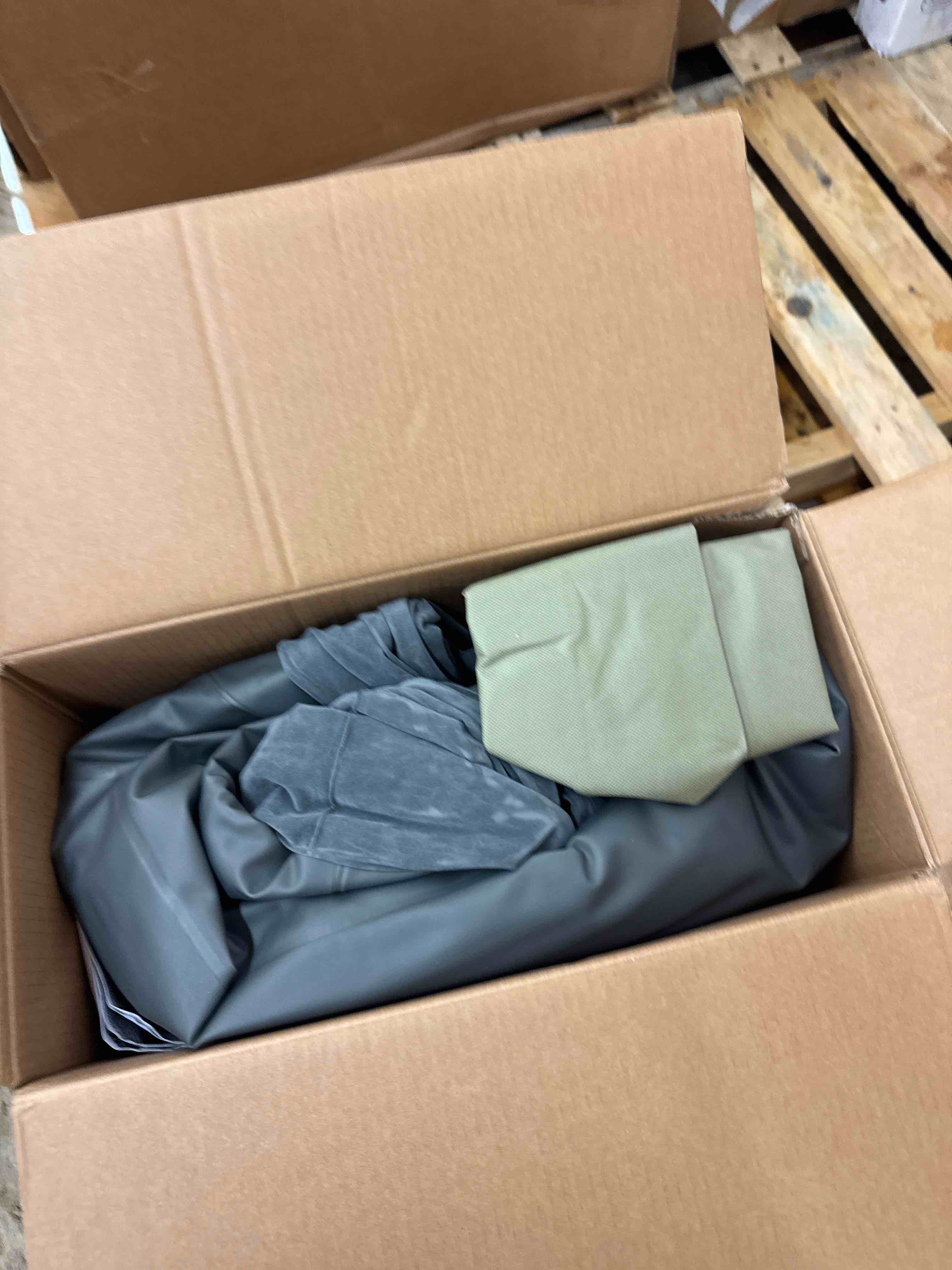 https://s3.amazonaws.com/lotting-images-prod/phillipi/TEA1213725_1740689299292.jpeg