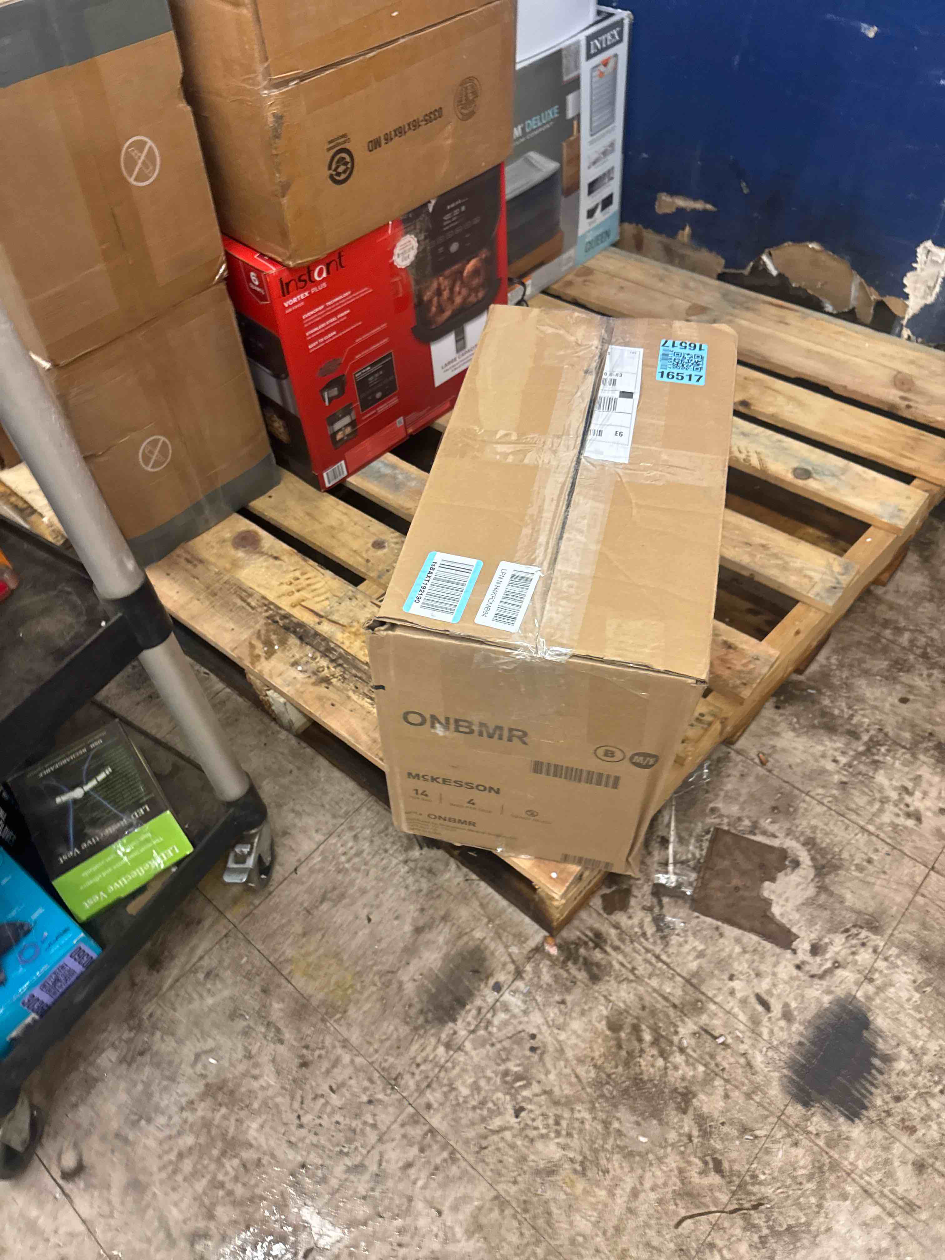 https://s3.amazonaws.com/lotting-images-prod/phillipi/TEA1213736_1740751314188.jpeg