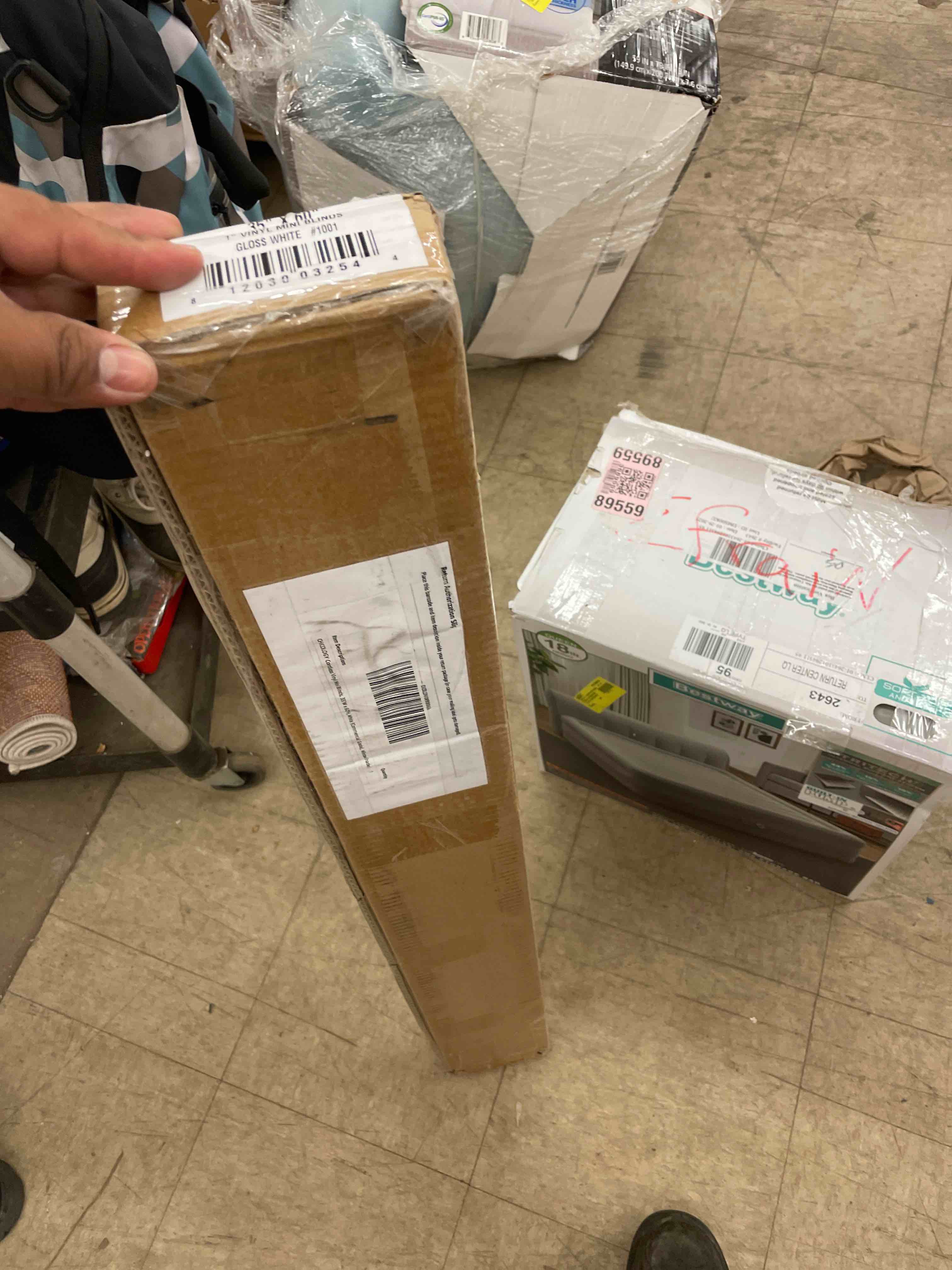 https://s3.amazonaws.com/lotting-images-prod/phillipi/TEA1215531_1743447495510.jpeg