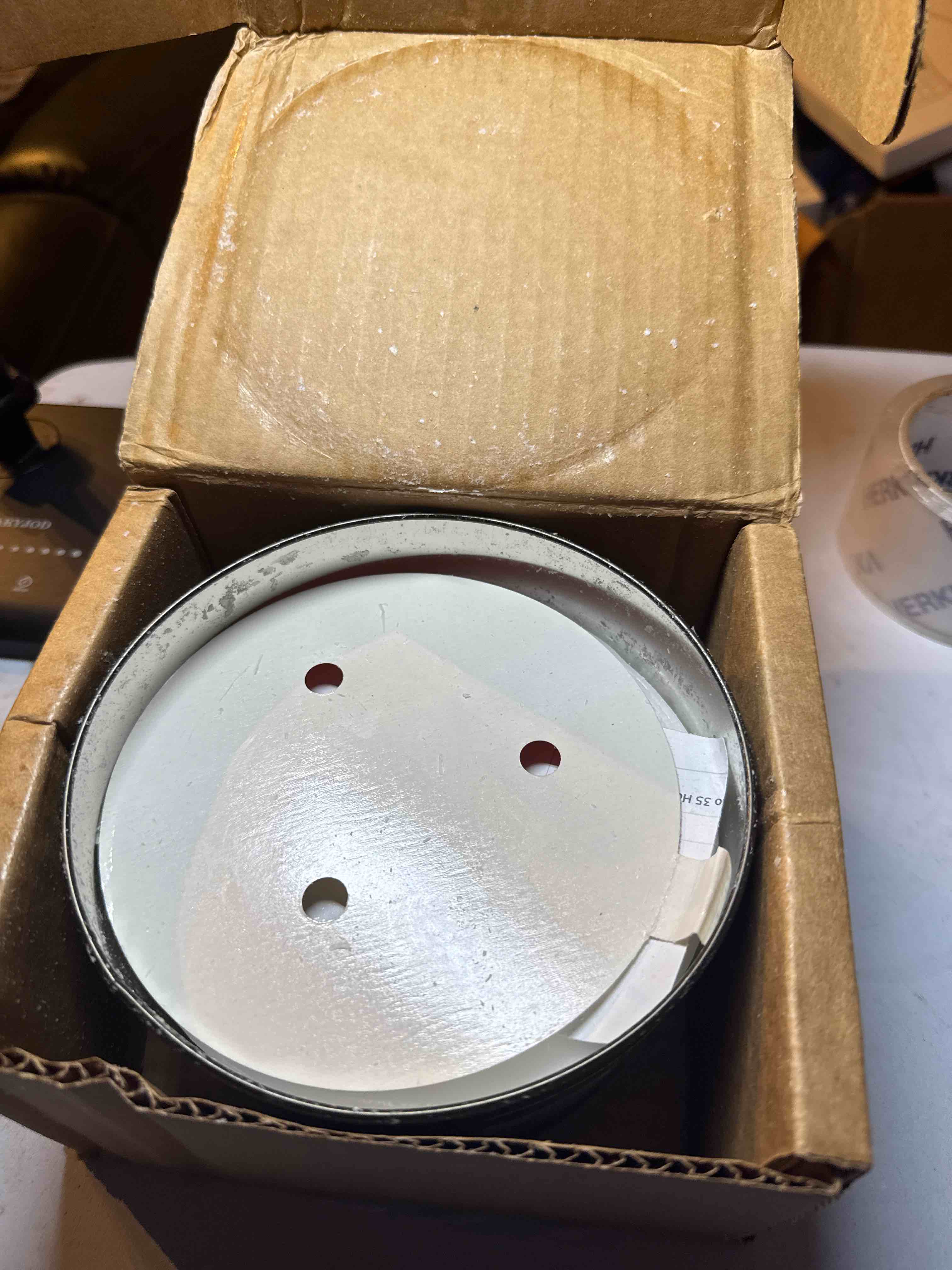 https://s3.amazonaws.com/lotting-images-prod/phillipi/TEA1215678_1744165592233.jpeg