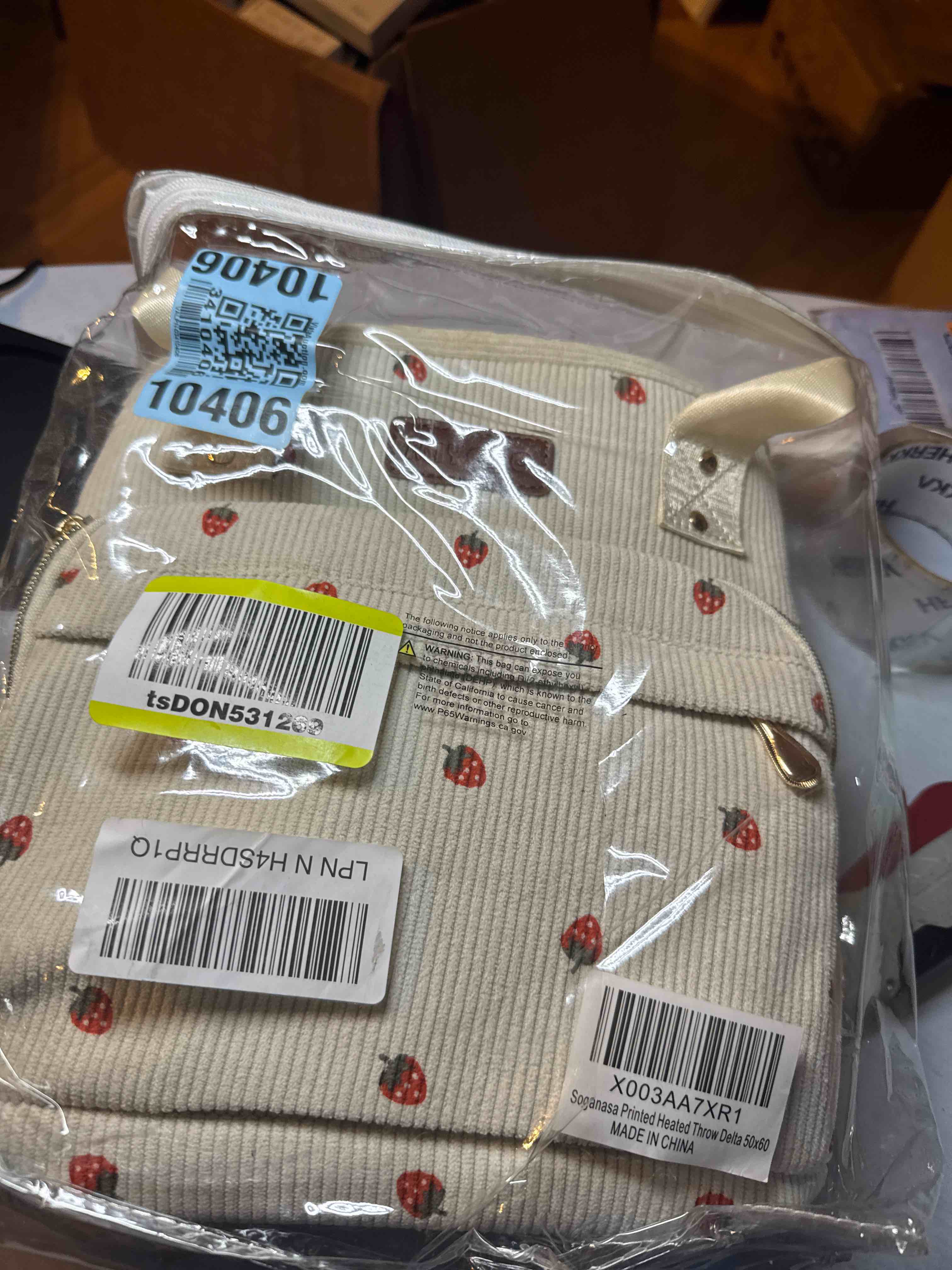 https://s3.amazonaws.com/lotting-images-prod/phillipi/TEA1215692_1744245007303.jpeg