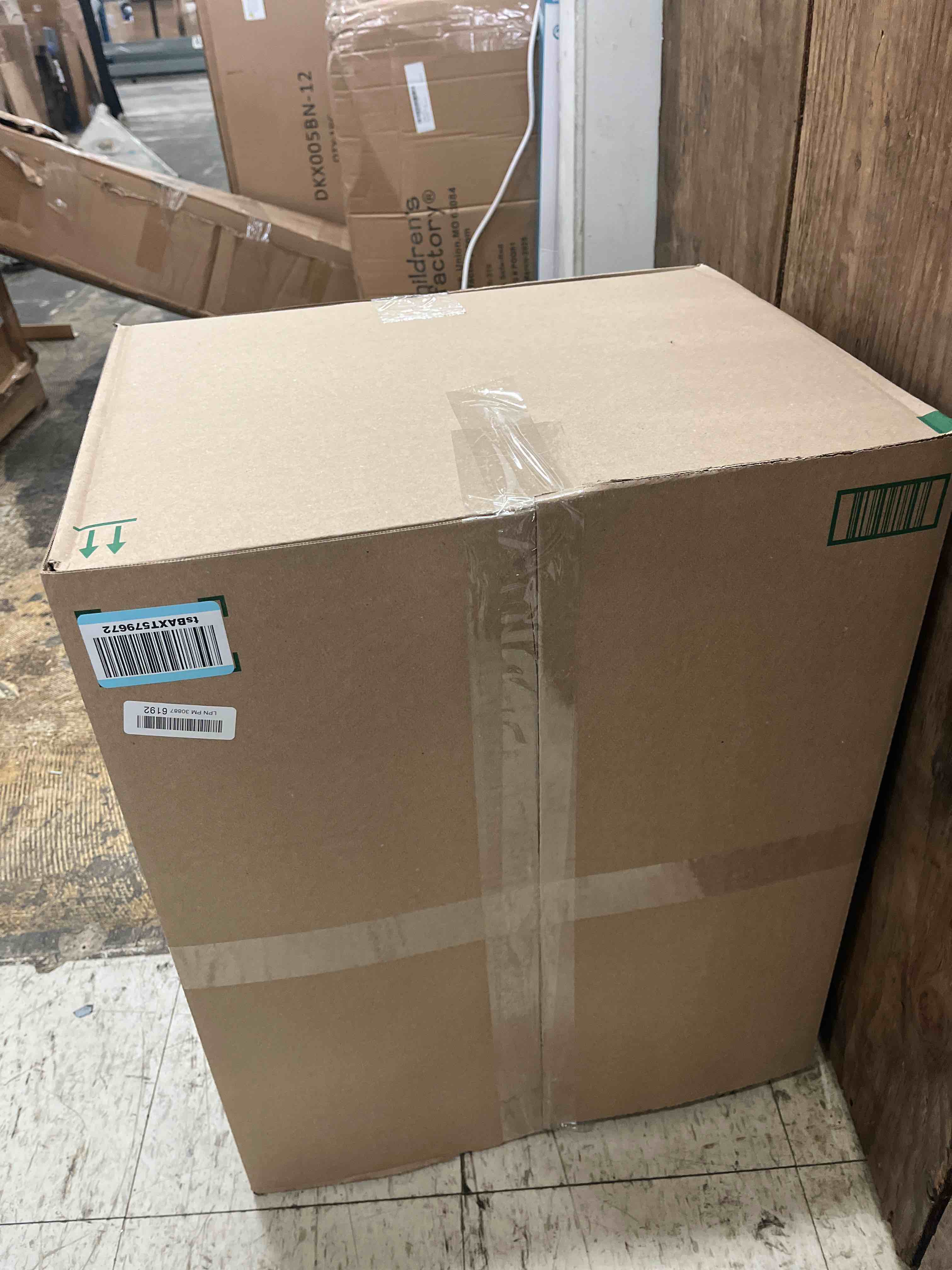 https://s3.amazonaws.com/lotting-images-prod/phillipi/TEA1792009_1760459207241.jpeg