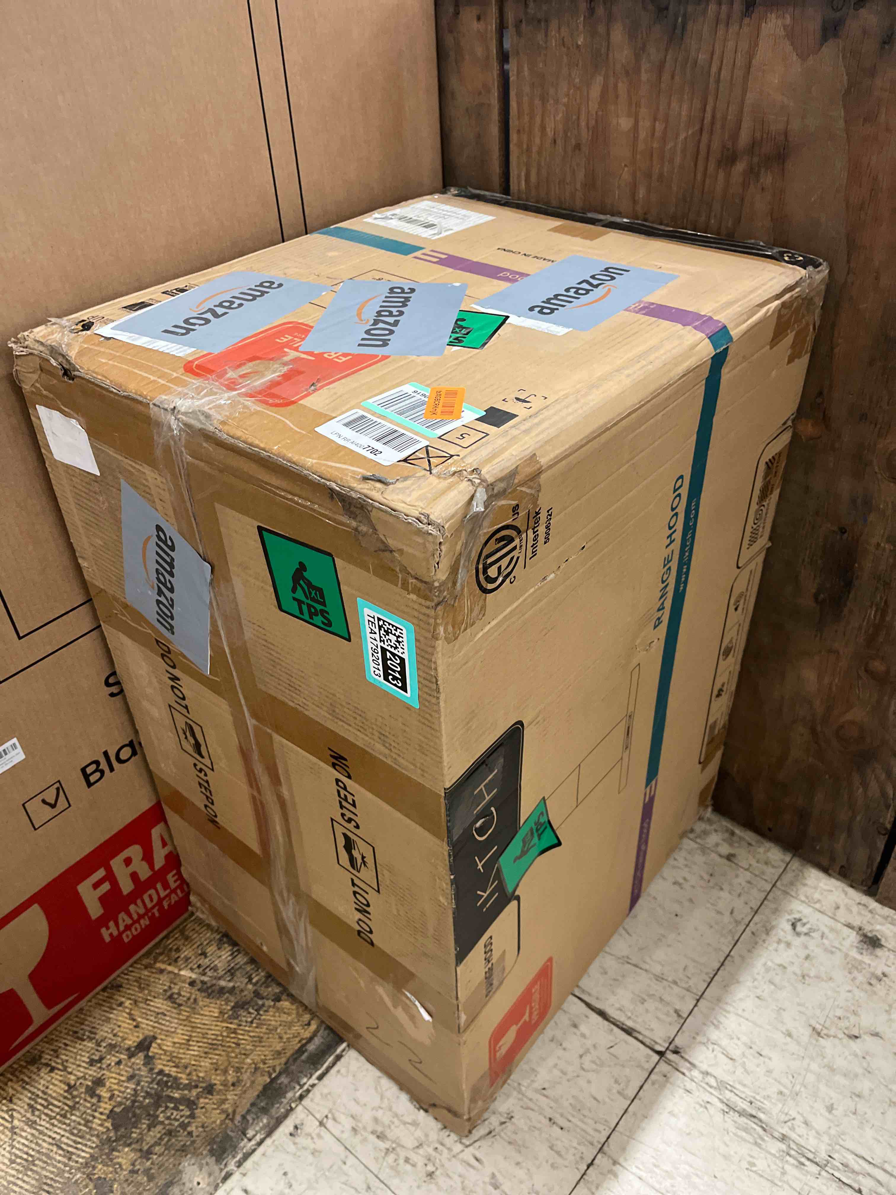 https://s3.amazonaws.com/lotting-images-prod/phillipi/TEA1792013_1760459700090.jpeg