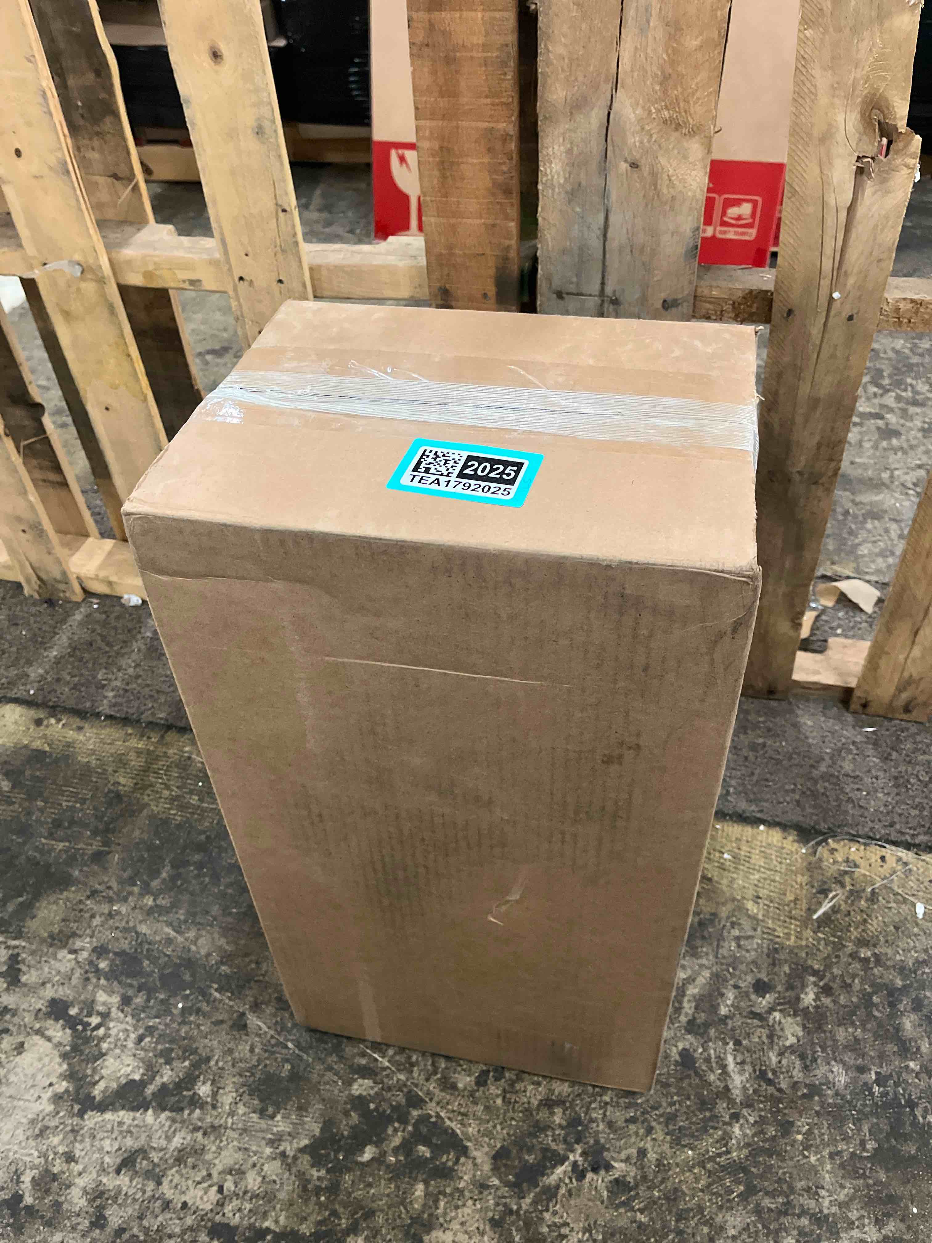 https://s3.amazonaws.com/lotting-images-prod/phillipi/TEA1792025_1760461521241.jpeg