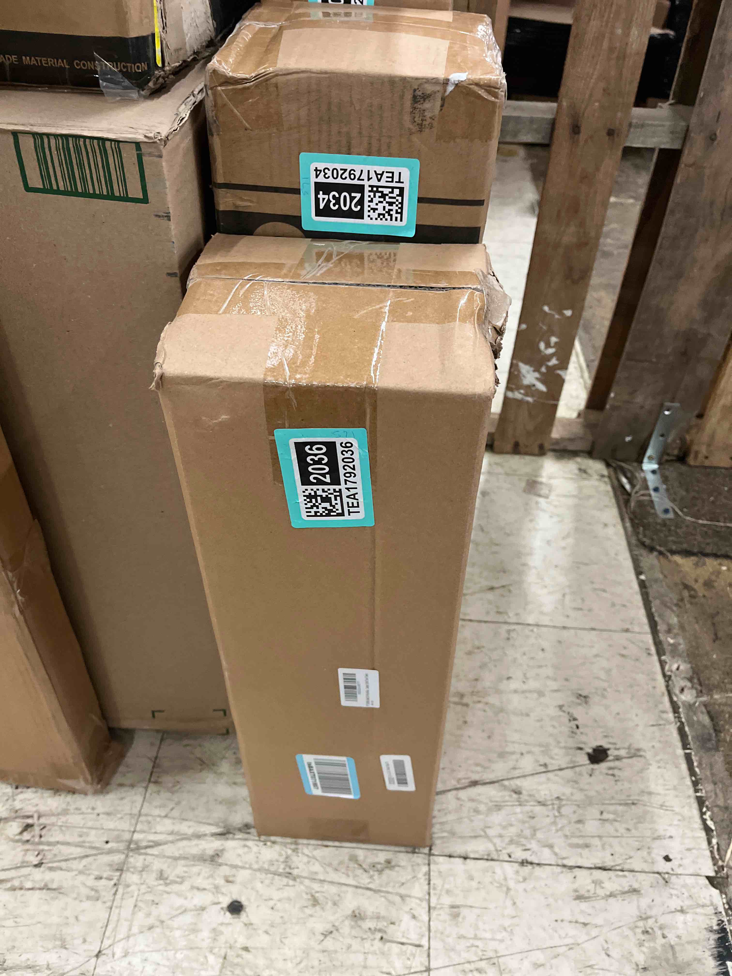 https://s3.amazonaws.com/lotting-images-prod/phillipi/TEA1792036_1760462729204.jpeg