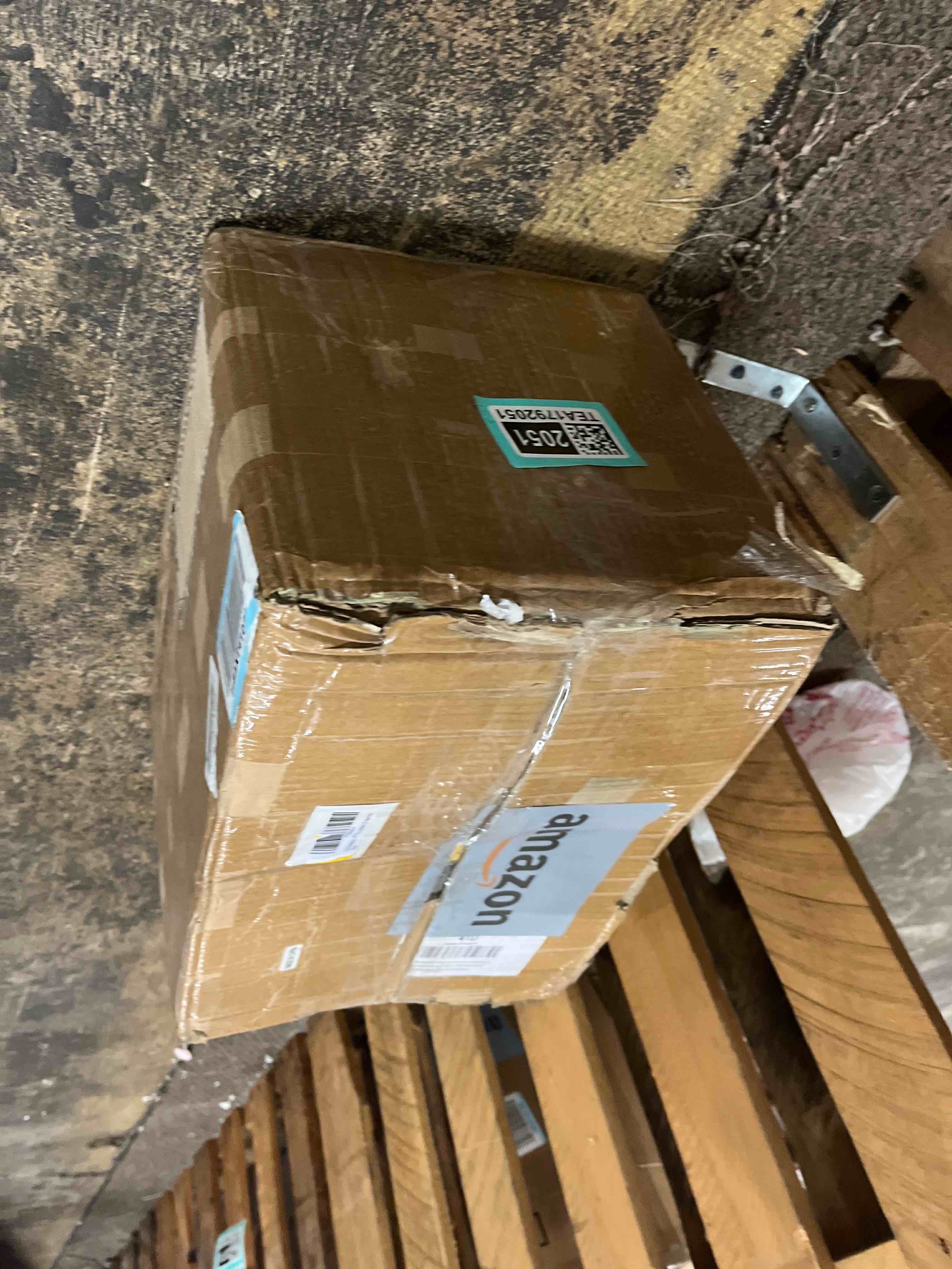 https://s3.amazonaws.com/lotting-images-prod/phillipi/TEA1792048_1760466143846.jpeg