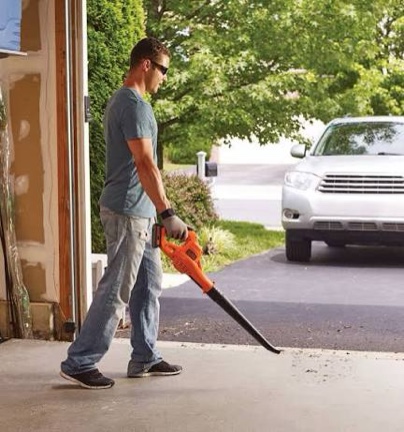 BLACK+DECKER Leaf Blower Cordless with Battery and Charger 20V MAX, Electric Blower Lawn Sweeper, 130 mph Air Speed, Lightweight Design (LSW221)