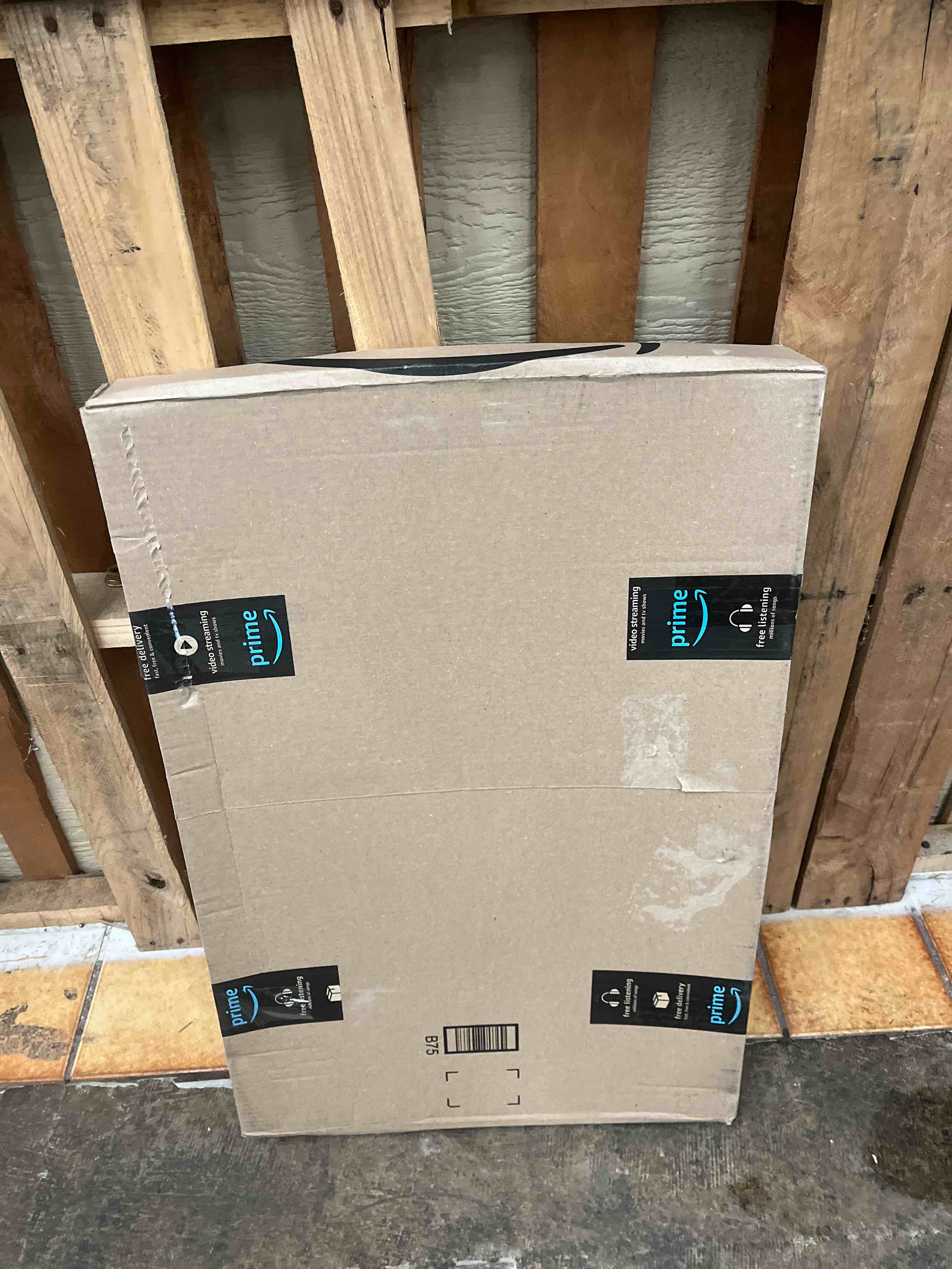 Condition photo showing New/Like New for Sink Bottom Grid 29-1/2" X 15-9/16", Centered Drain with Corner Radius 3/8", Sink Protector for Single Bowl Kitchen Sinks