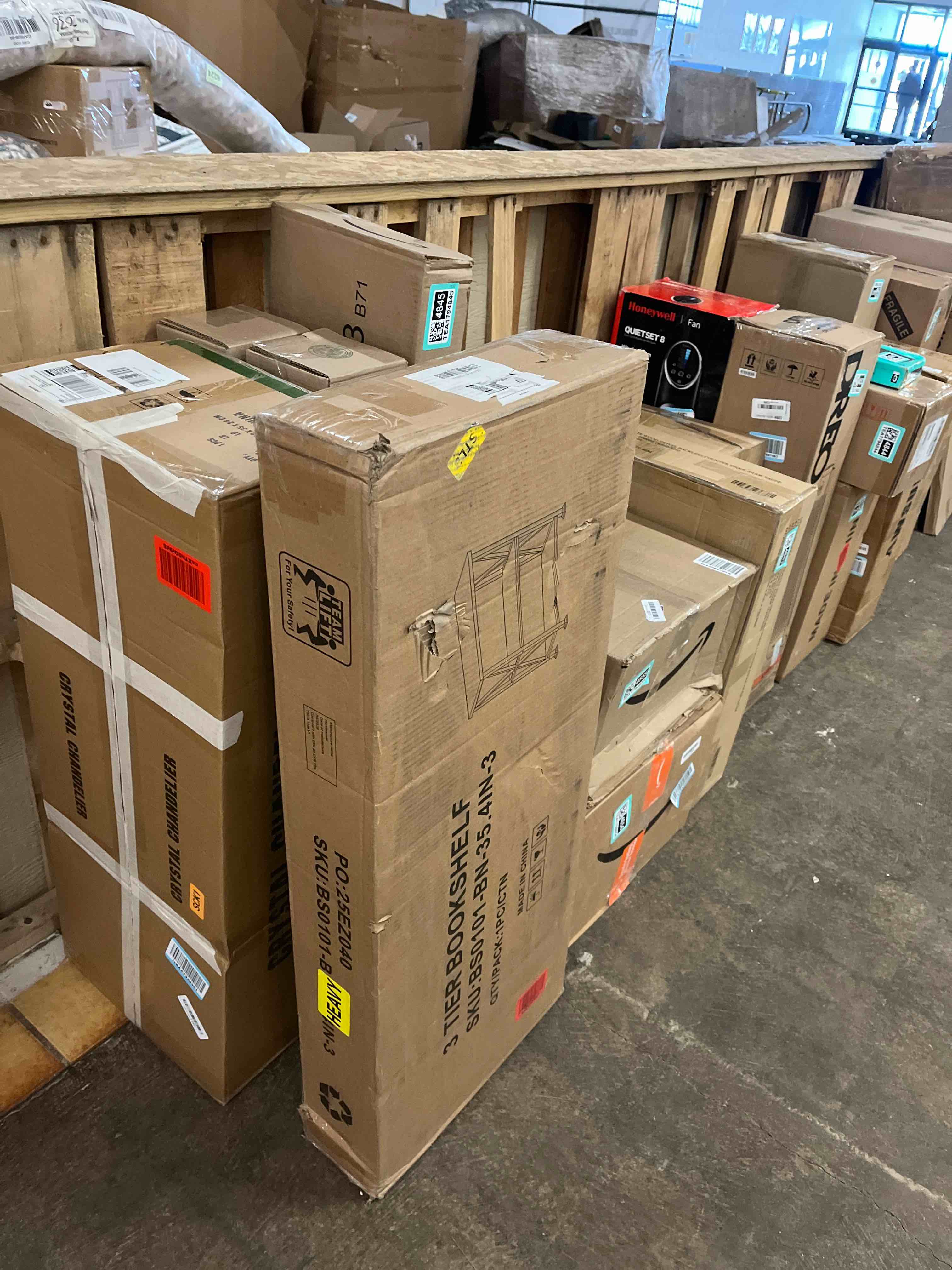 Condition photo showing New/Like New for HOMBAZAAR Bookshelf,Small Industrial Bookshelf with Engineered Wood Shelves,3 Tier Shelf Bookcase with Metal Frame,Short Book Shelf for Living Room,Small Space and Office,Rustic Brown