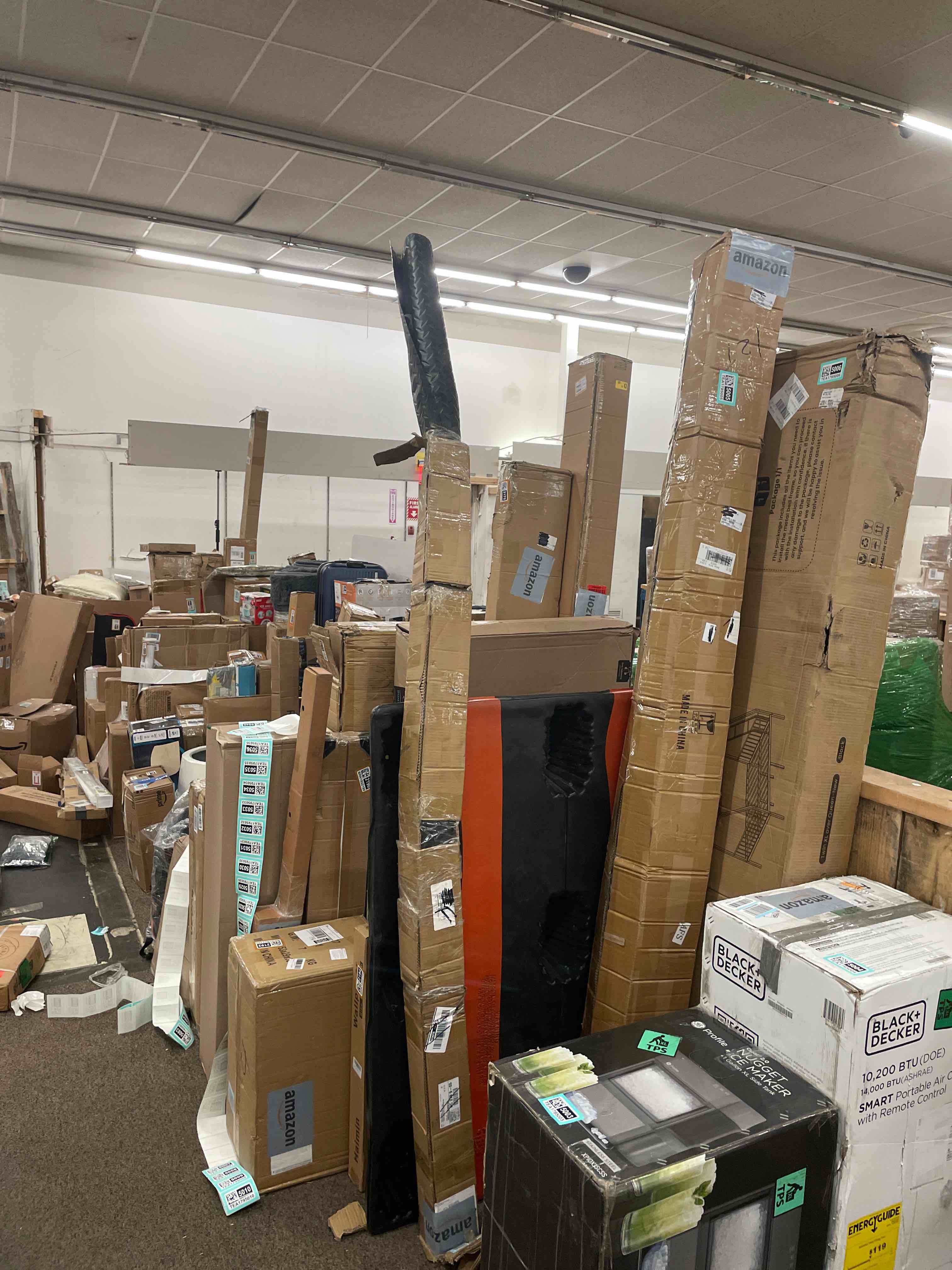 https://s3.amazonaws.com/lotting-images-prod/phillipi/TEA1795002_1754350447826.jpeg
