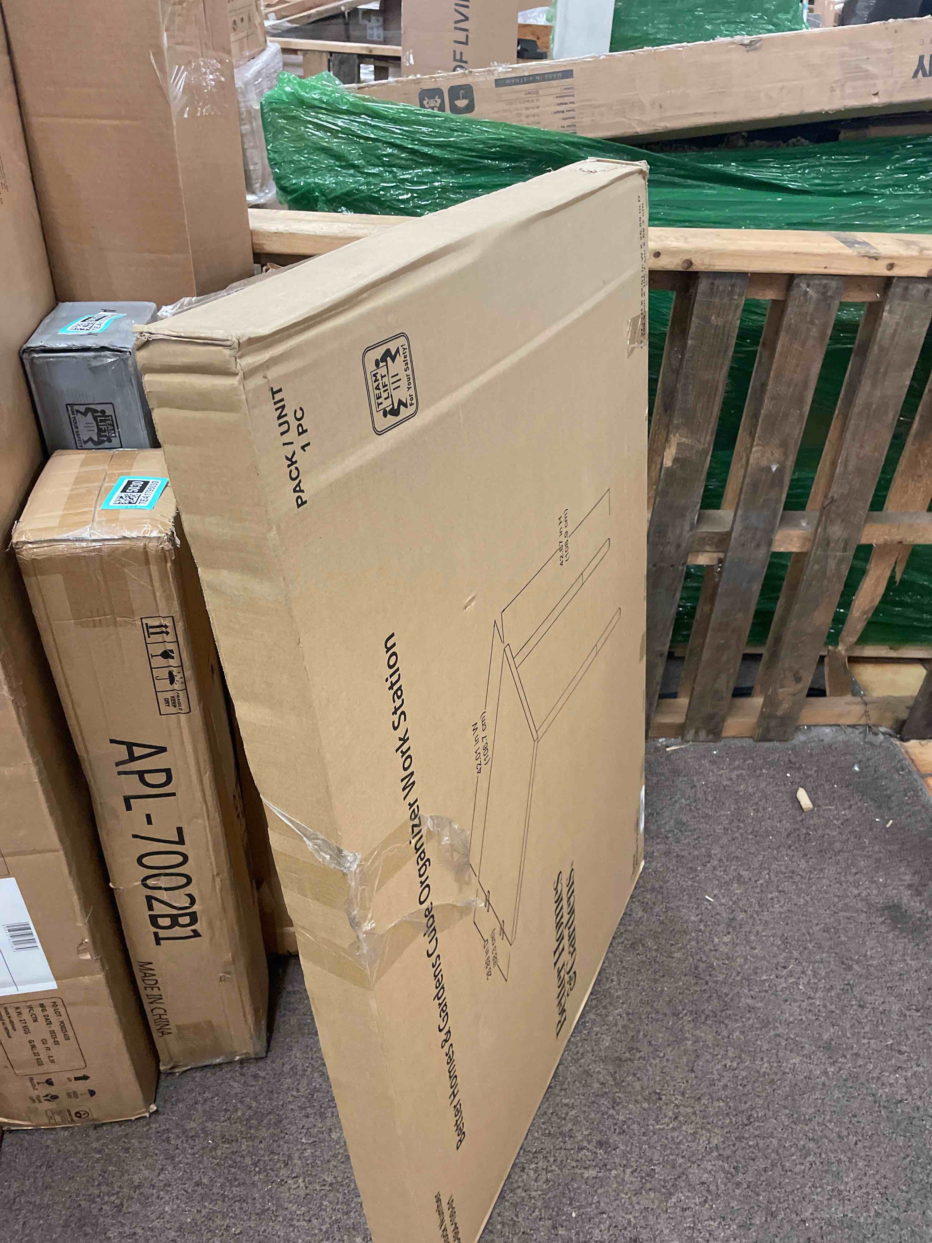 https://s3.amazonaws.com/lotting-images-prod/phillipi/TEA1795033_1754354175166.jpeg