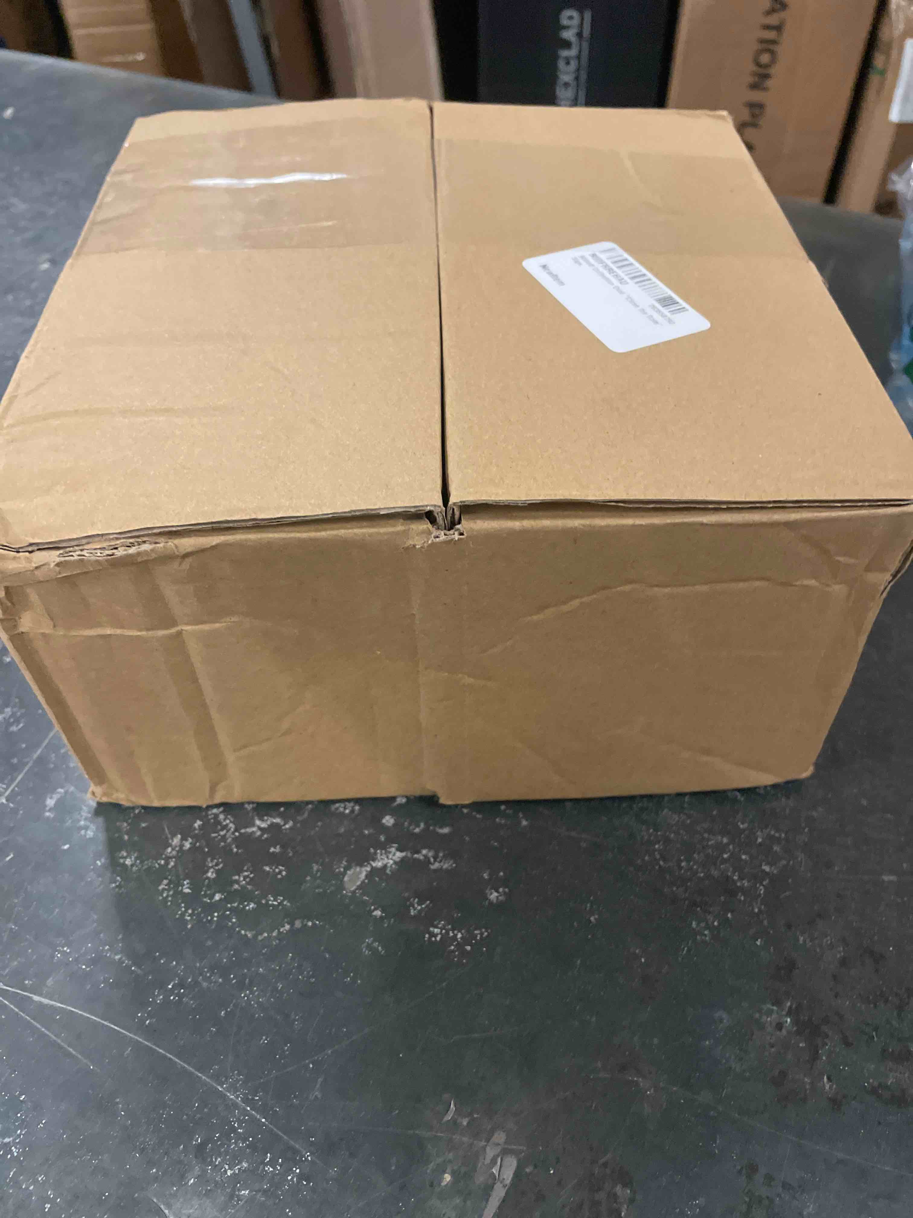 https://s3.amazonaws.com/lotting-images-prod/phillipi/TEA1795152_1754467038780.jpeg