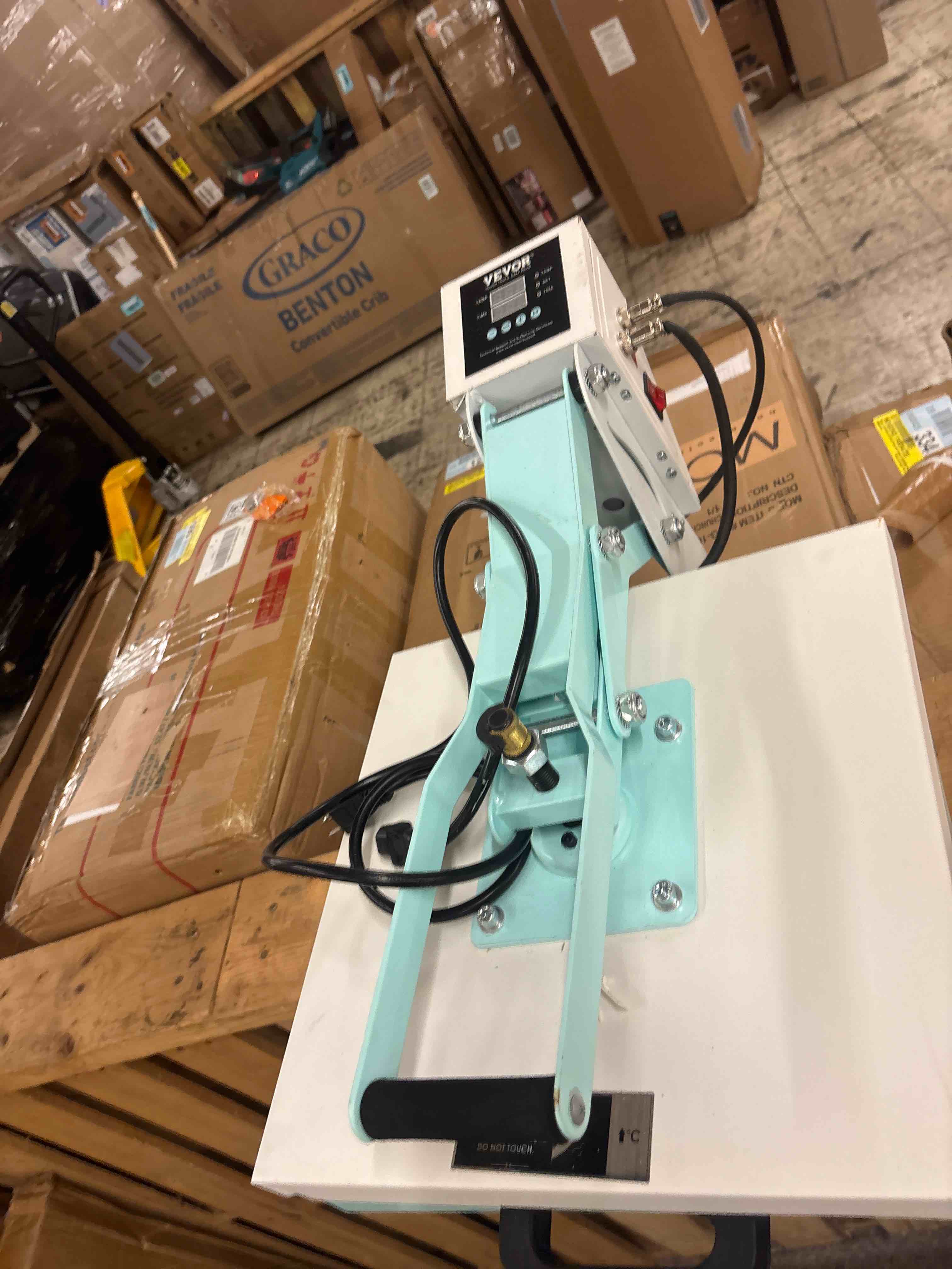 https://s3.amazonaws.com/lotting-images-prod/phillipi/TEA1795165_1754664434847.jpeg