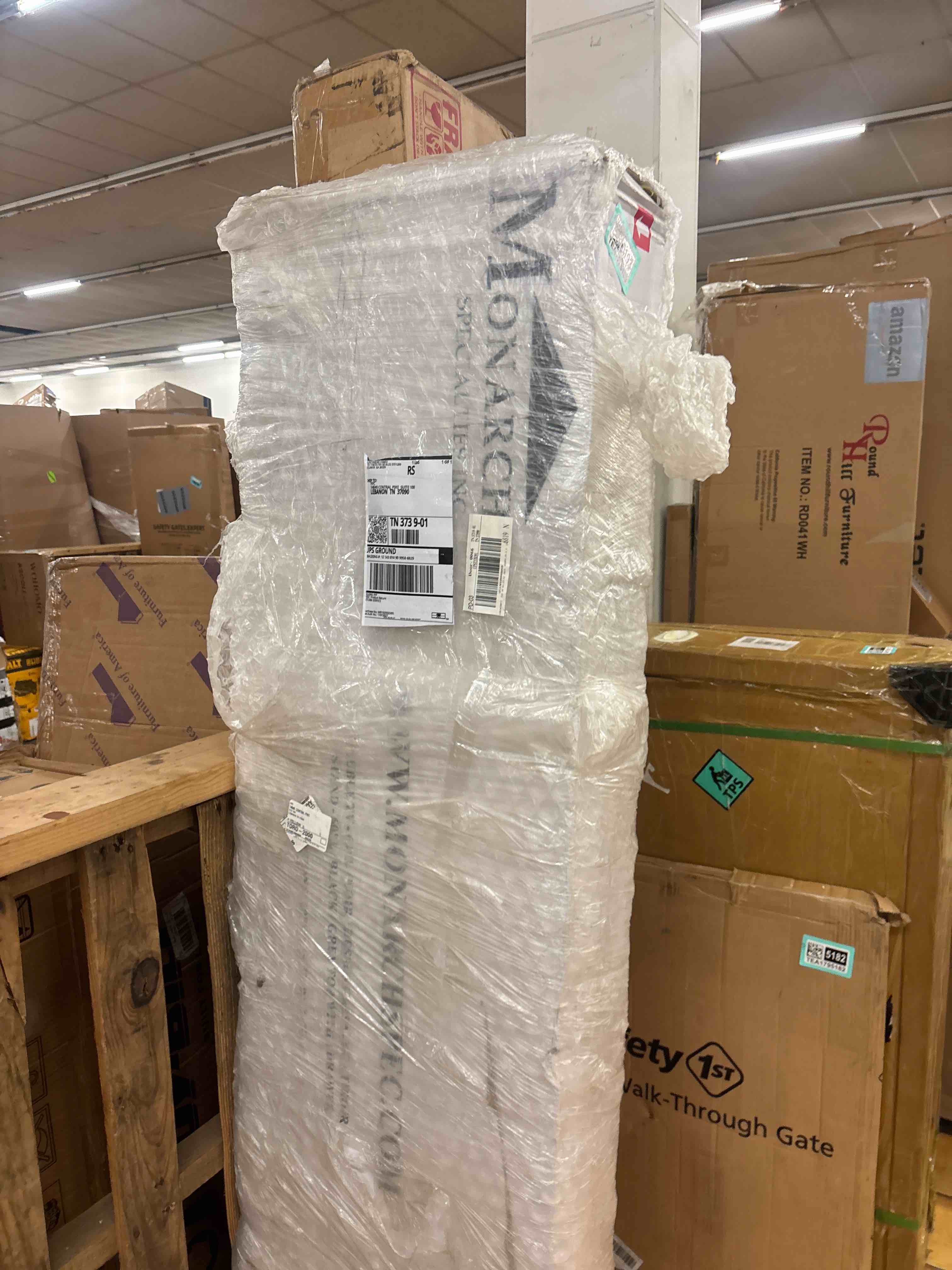 https://s3.amazonaws.com/lotting-images-prod/phillipi/TEA1795195_1754669534801.jpeg