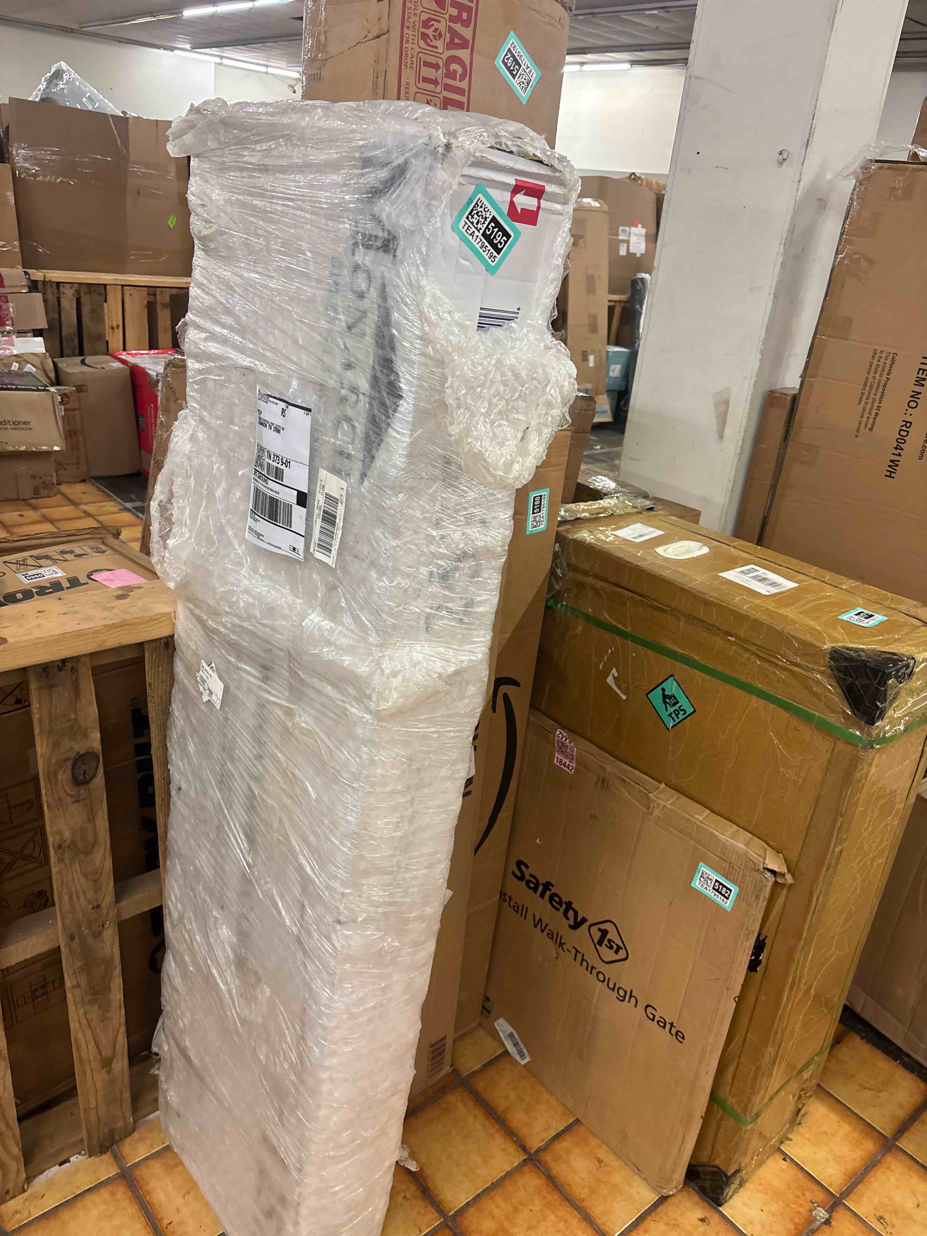 https://s3.amazonaws.com/lotting-images-prod/phillipi/TEA1795195_1754669557242.jpeg