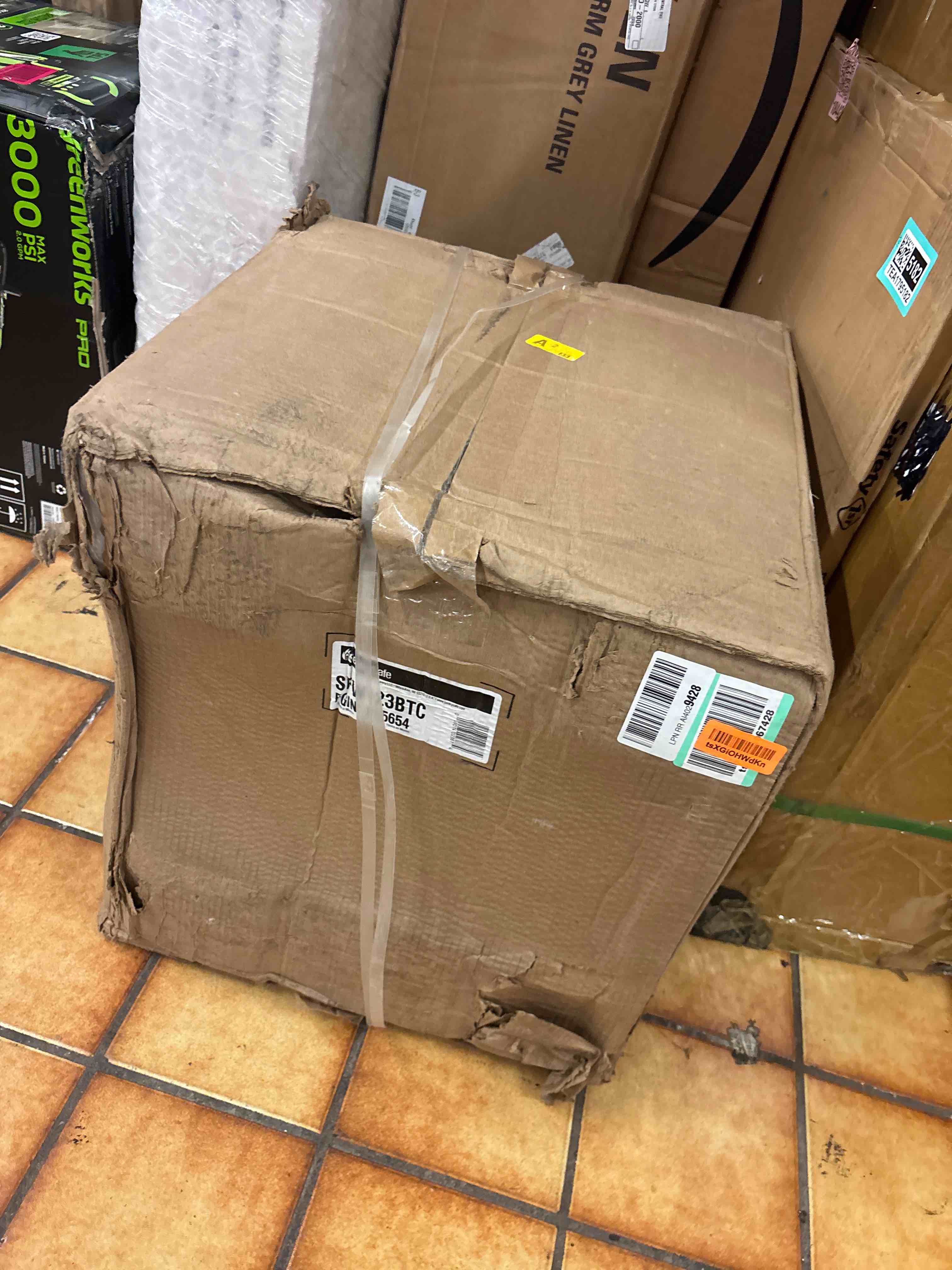 https://s3.amazonaws.com/lotting-images-prod/phillipi/TEA1795197_1754669731085.jpeg