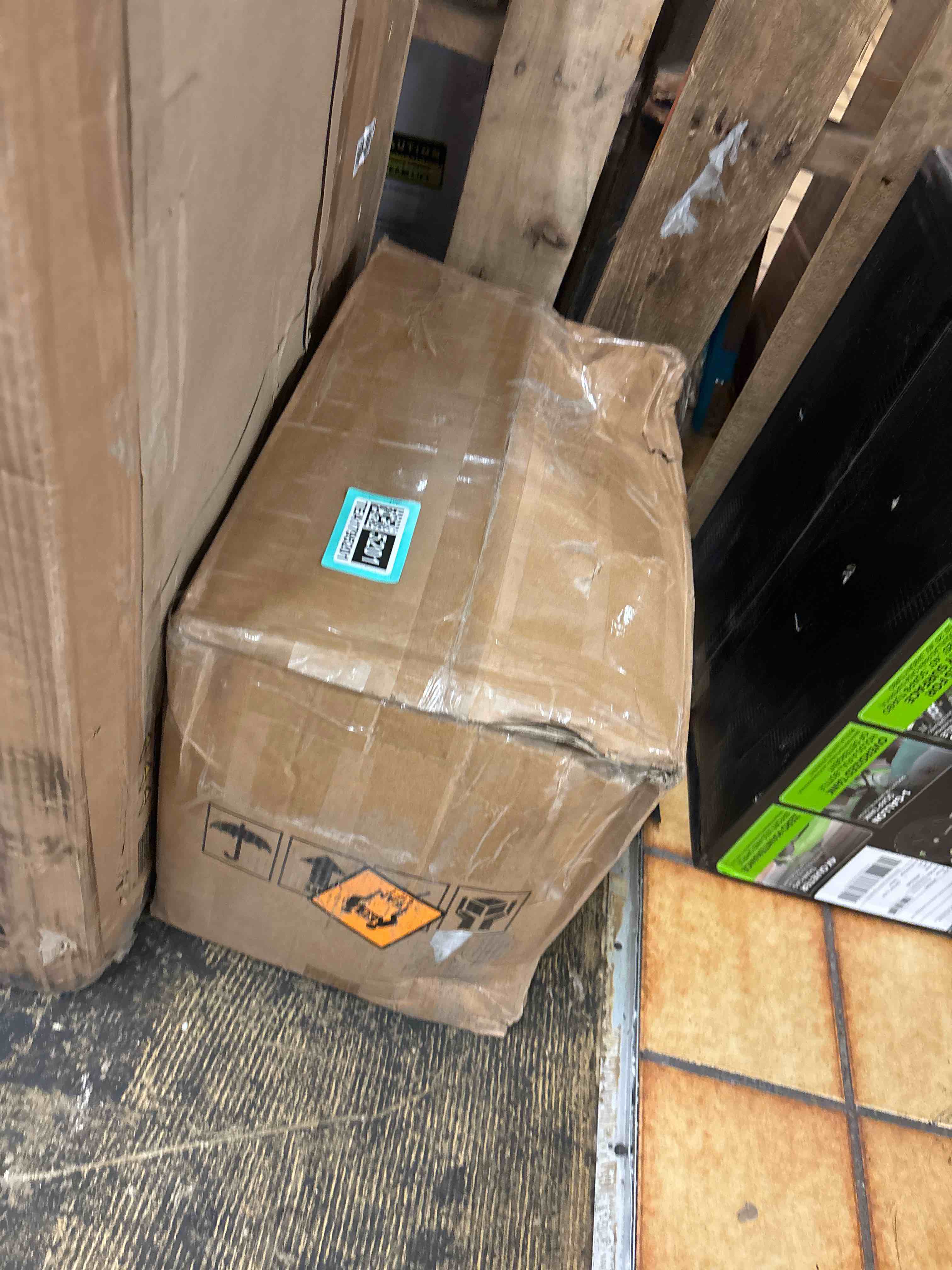 https://s3.amazonaws.com/lotting-images-prod/phillipi/TEA1795201_1754670376785.jpeg