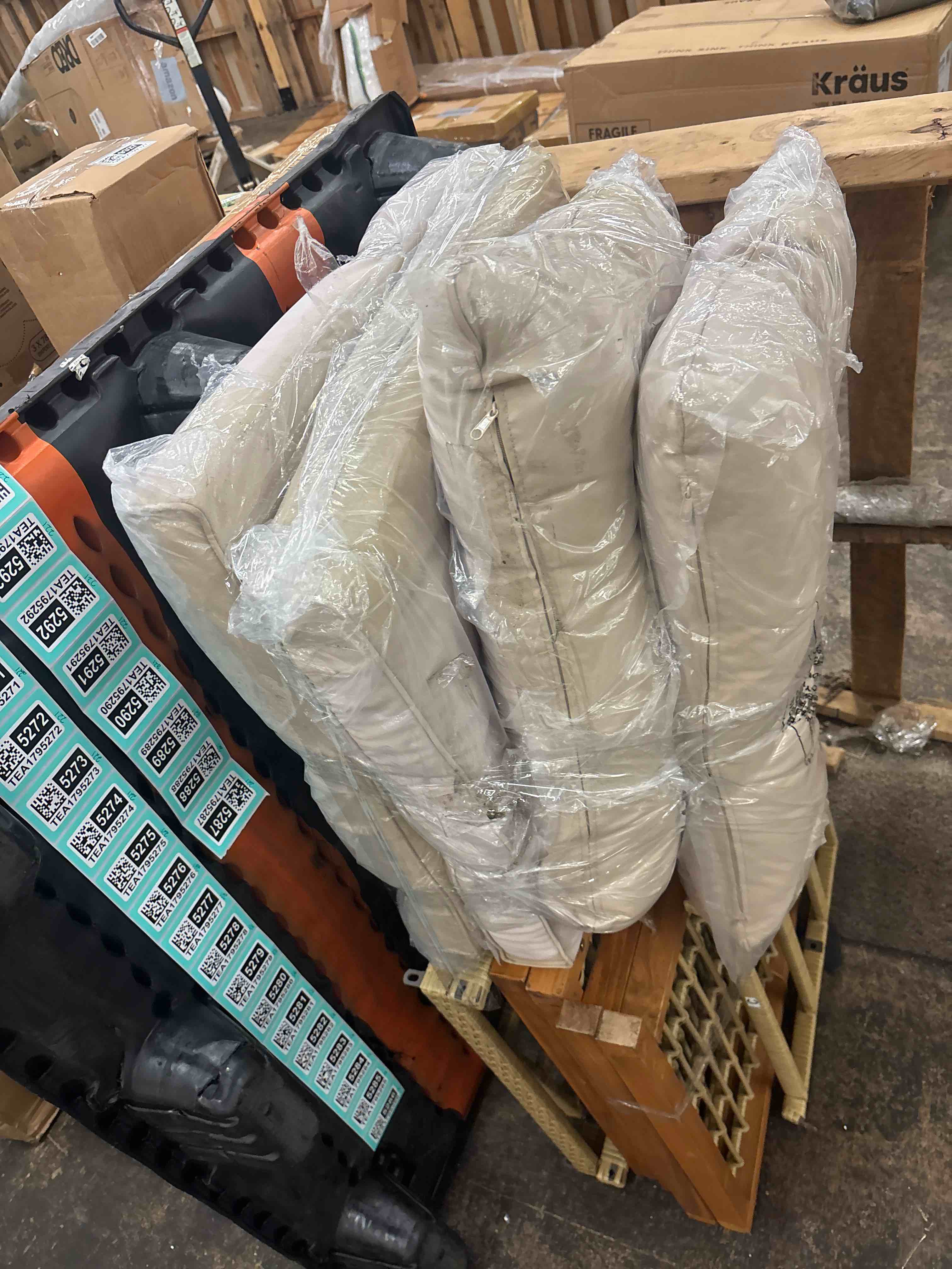 https://s3.amazonaws.com/lotting-images-prod/phillipi/TEA1795287_1755100456265.jpeg