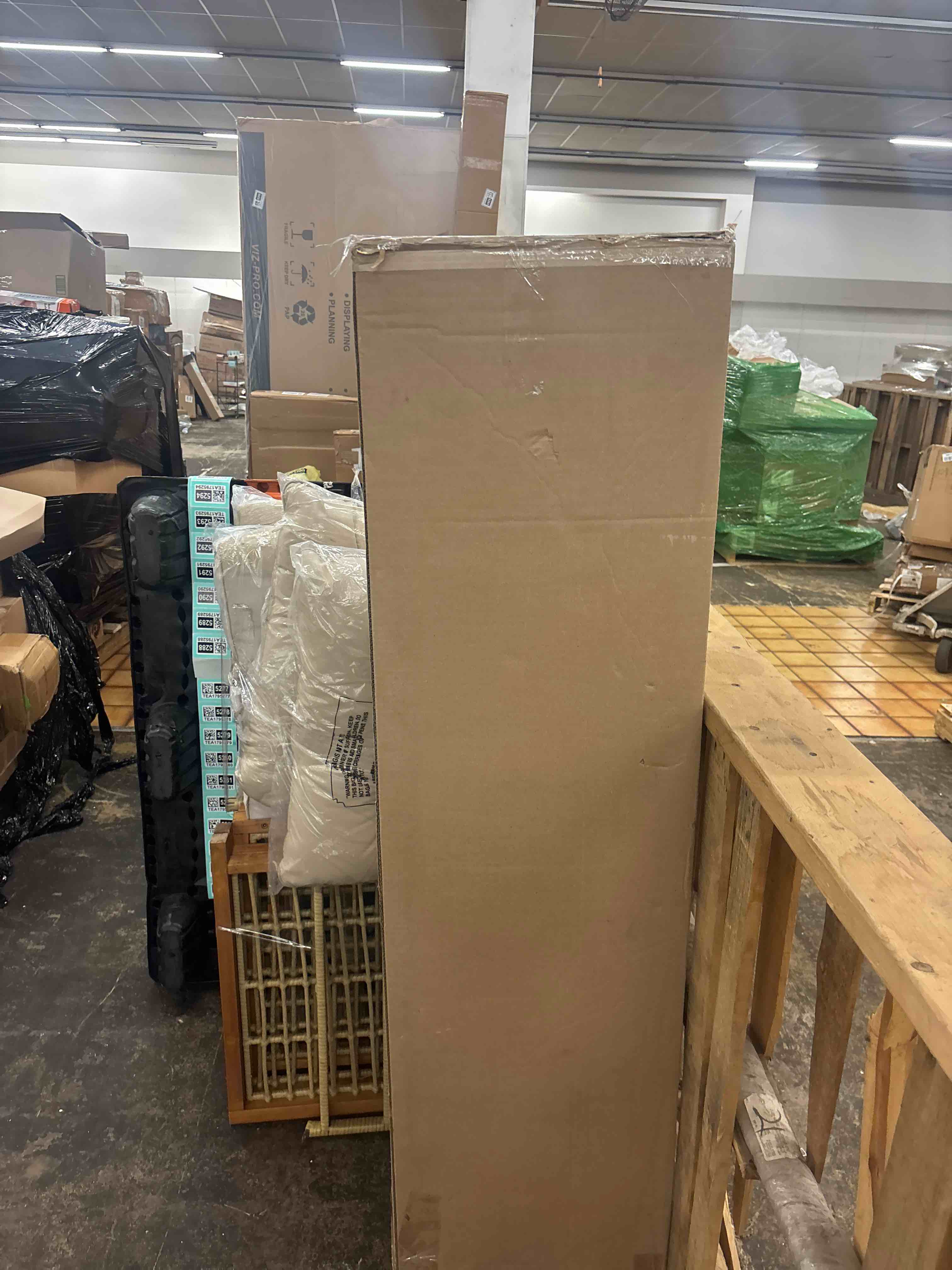 https://s3.amazonaws.com/lotting-images-prod/phillipi/TEA1795288_1755101877982.jpeg